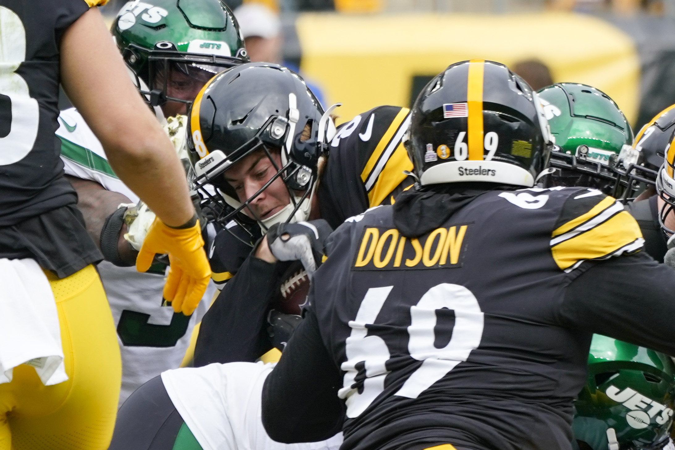 Jets, Wilson rally from 10 down in fourth to beat Steelers, 24-20