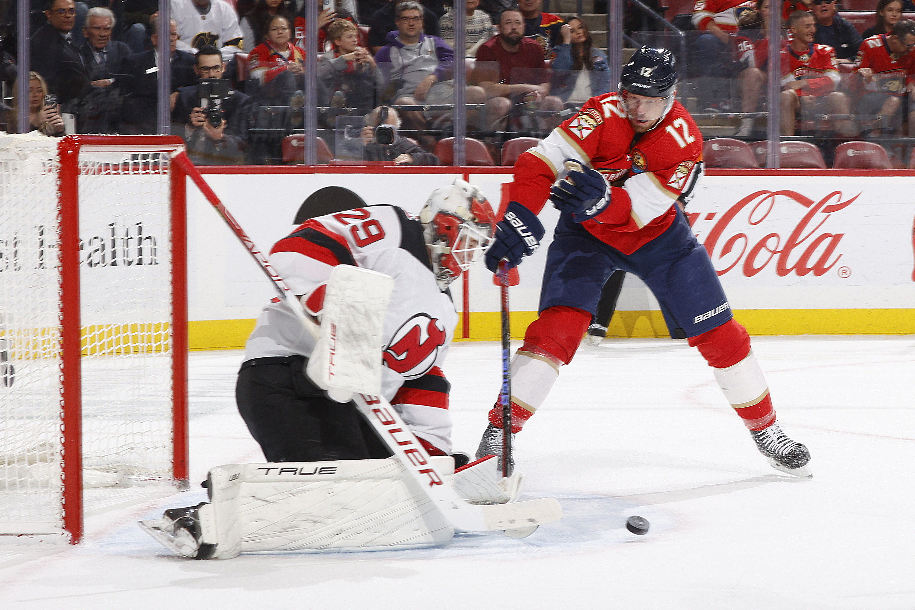 Barkov's quick hat trick lifts Panthers over Canadiens 7-2