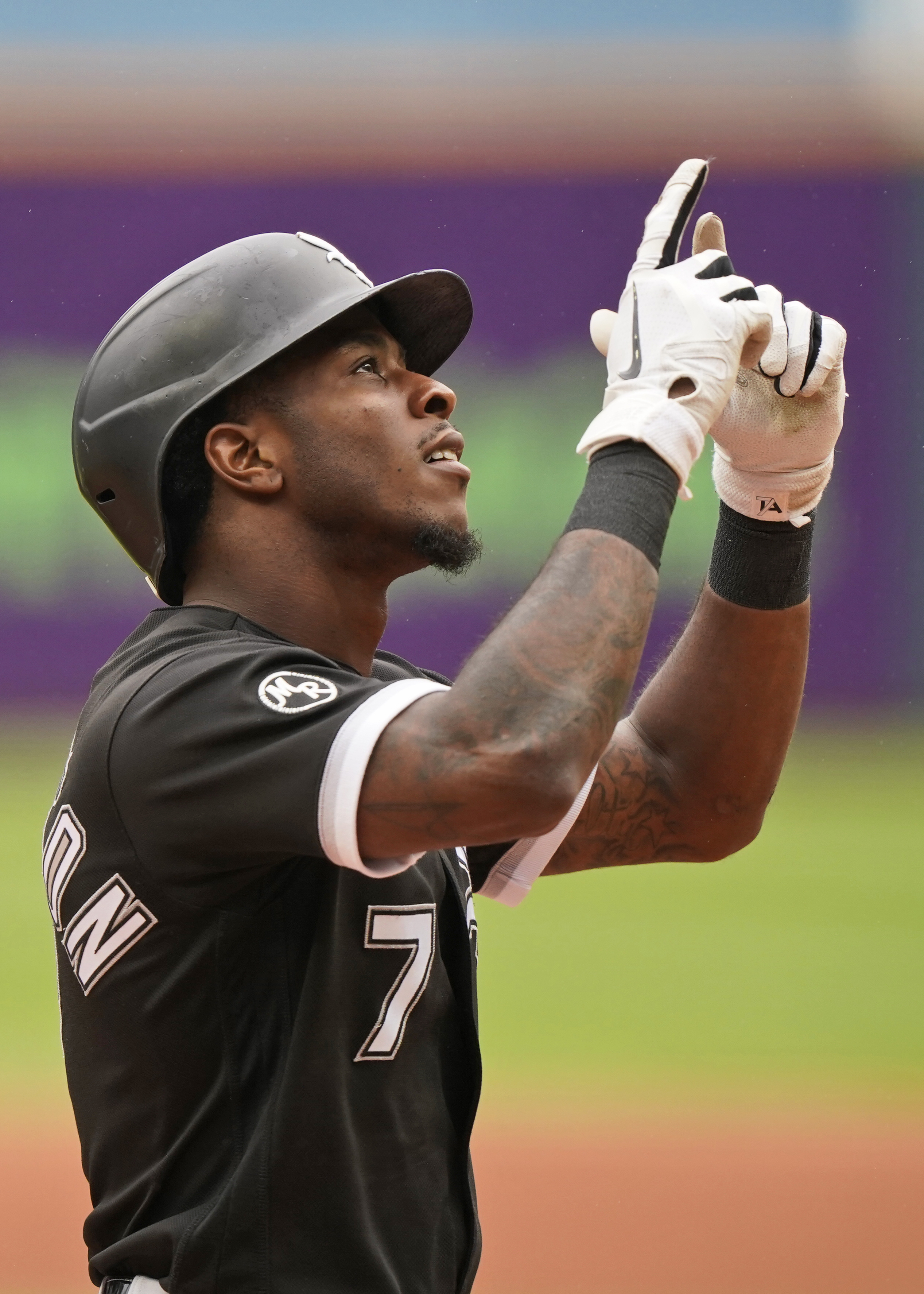 Chicago White Sox fans react to outfielder Eloy Jimenez preparing