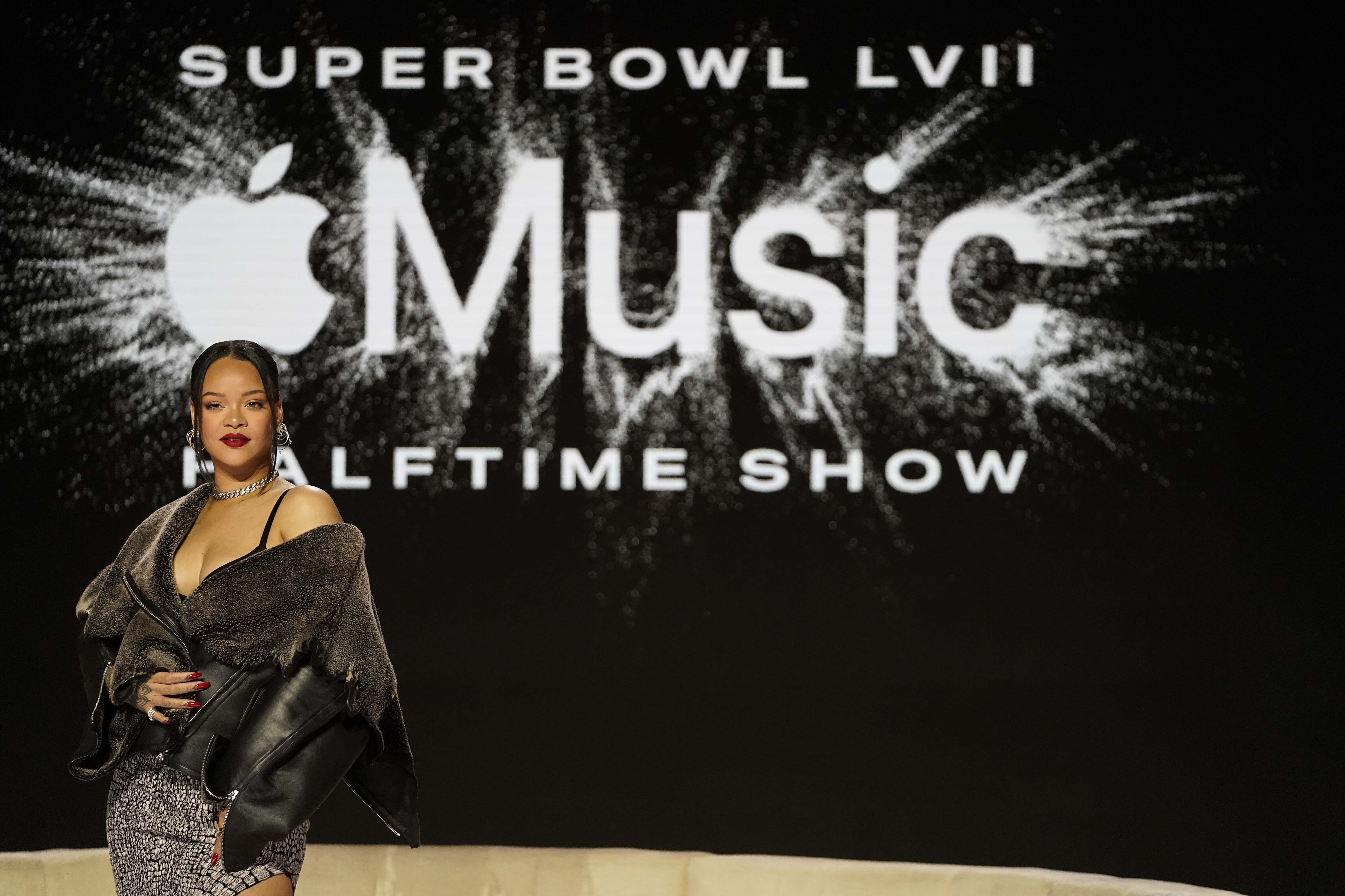 REPLAY: Beyonce's Super Bowl halftime show – The News Herald