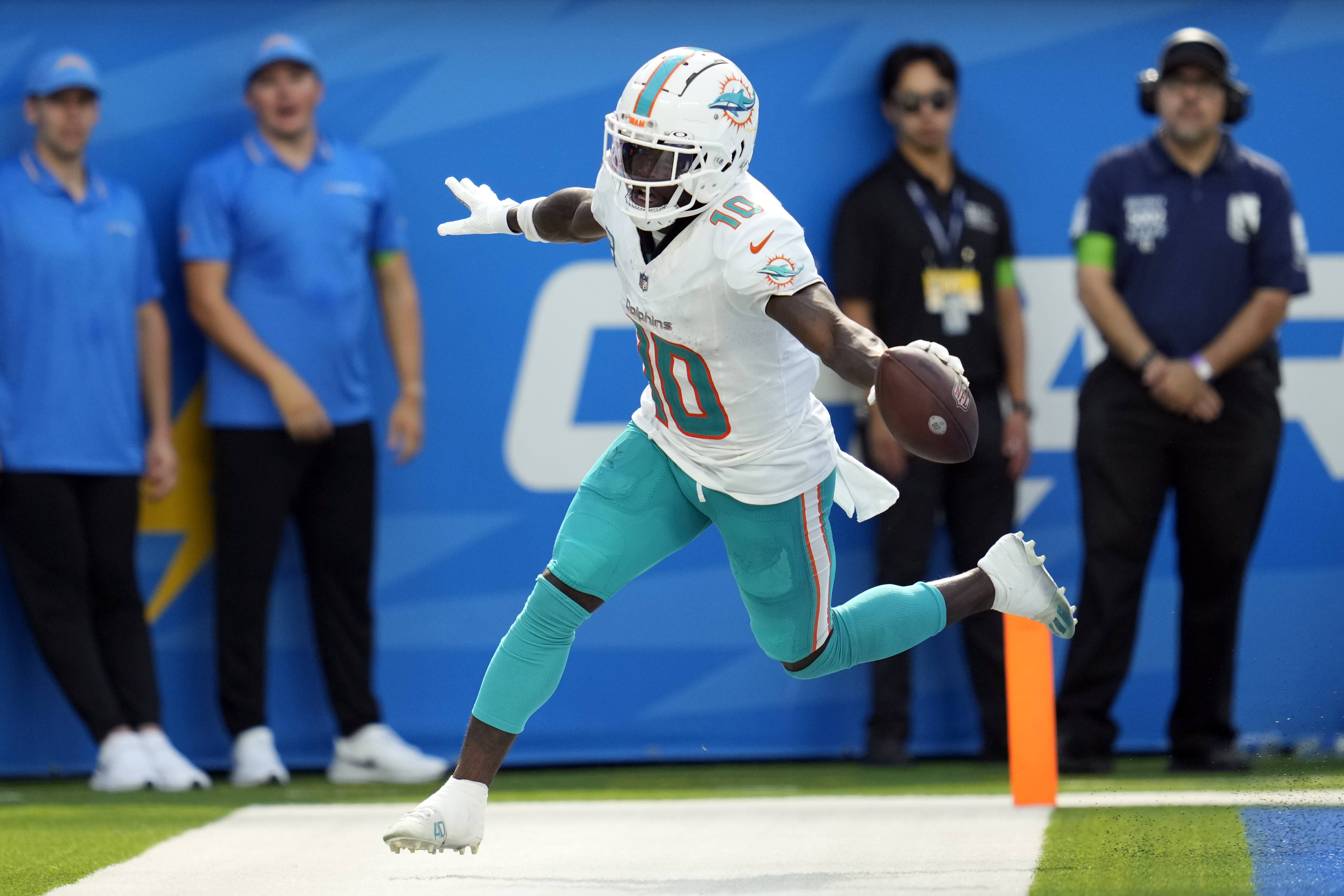 Miami Dolphins Practice Report and Injury Update: Will Terron Armstead Play  vs. Chargers?