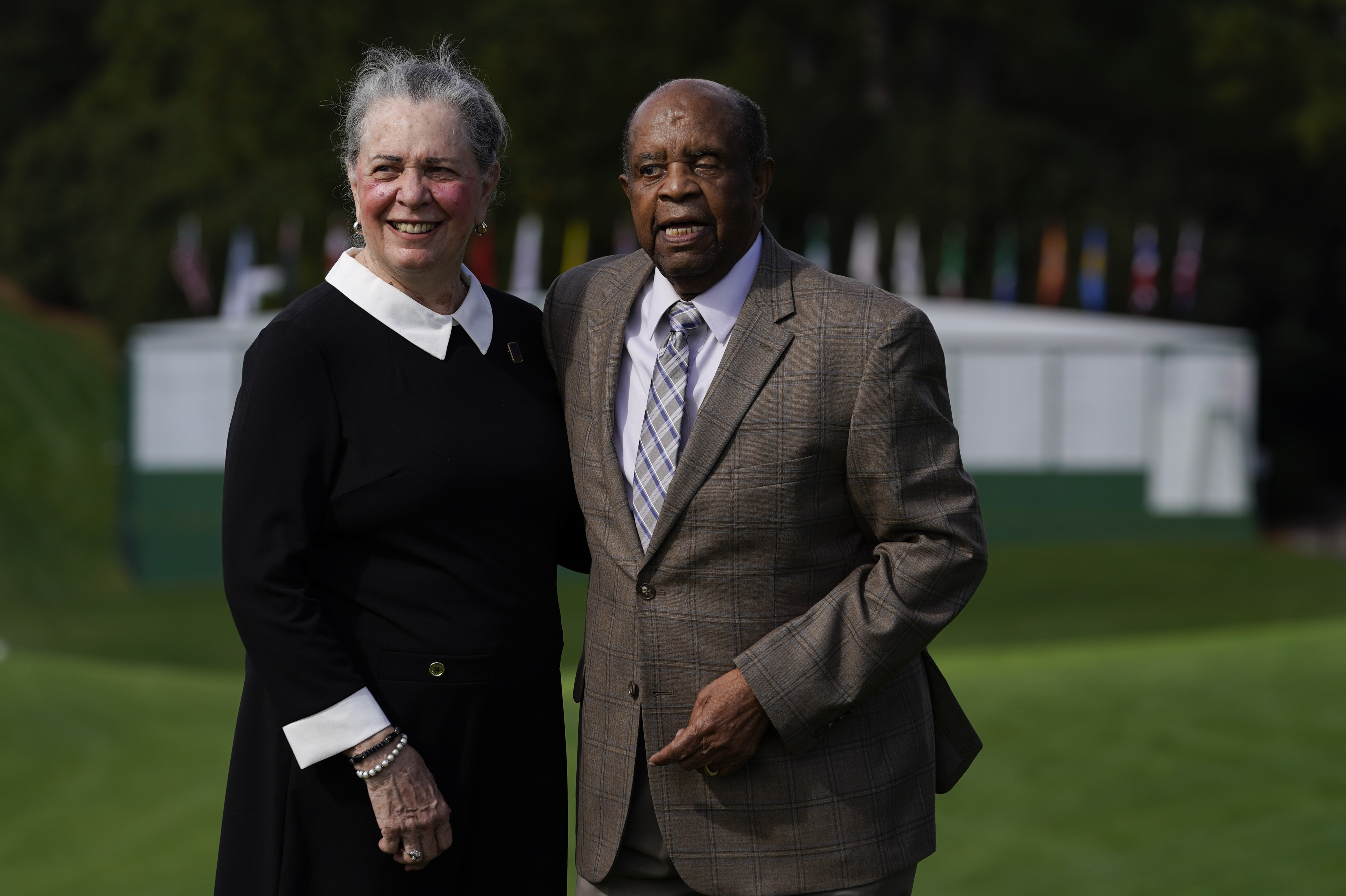 Lee Elder, 1st Black golfer to play Masters, dies at age 87