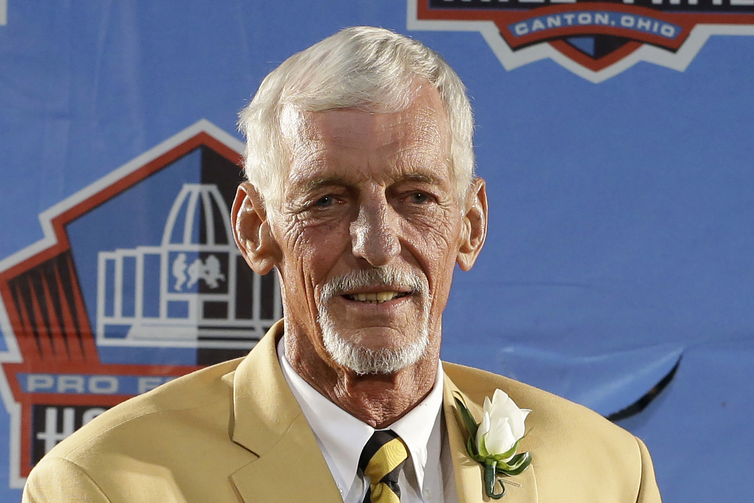 Ray Guy, First N.F.L. Punter Named to the Hall of Fame, Dies at 72 - The  New York Times