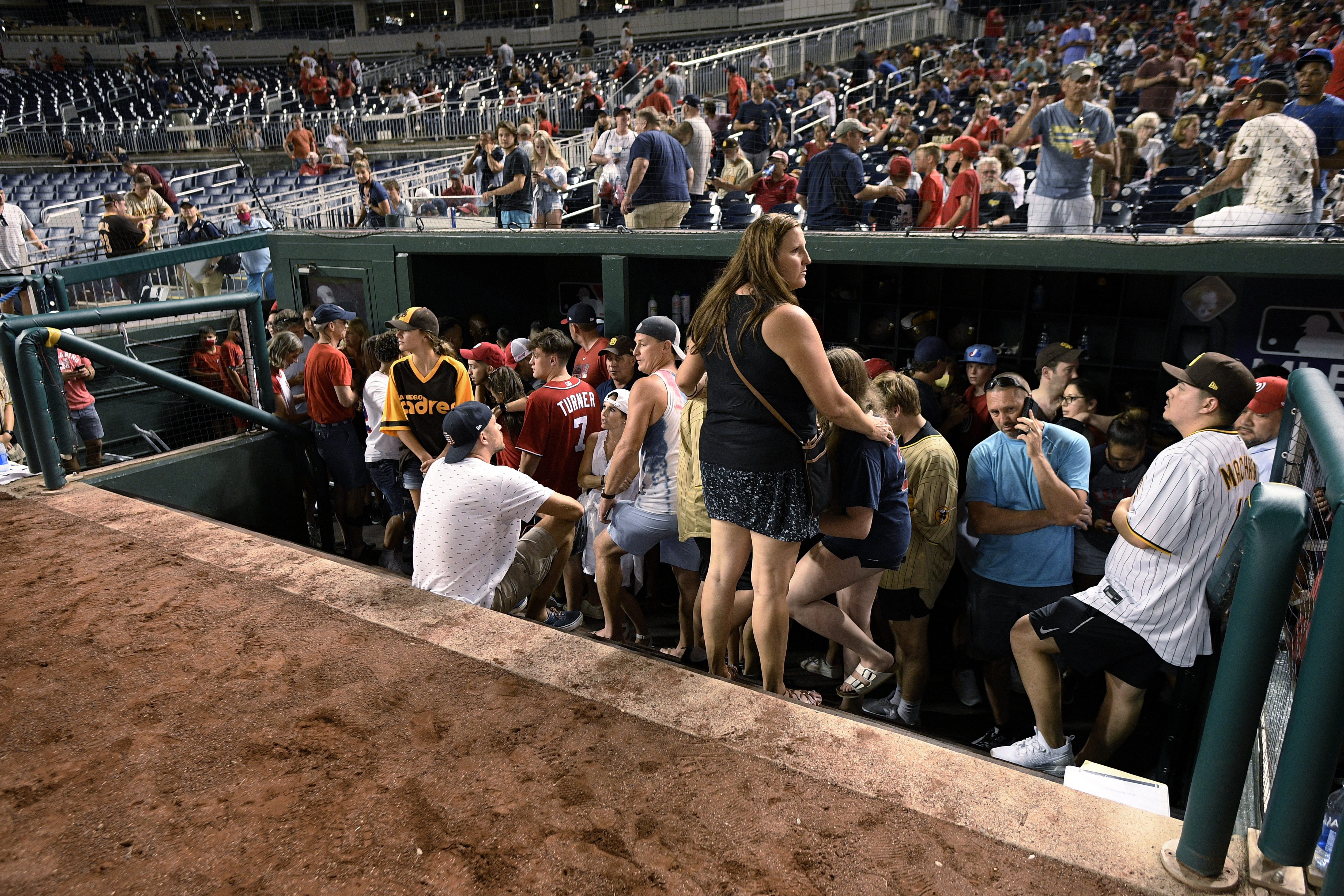 Padres-Nats game halted after reported shooting outside park