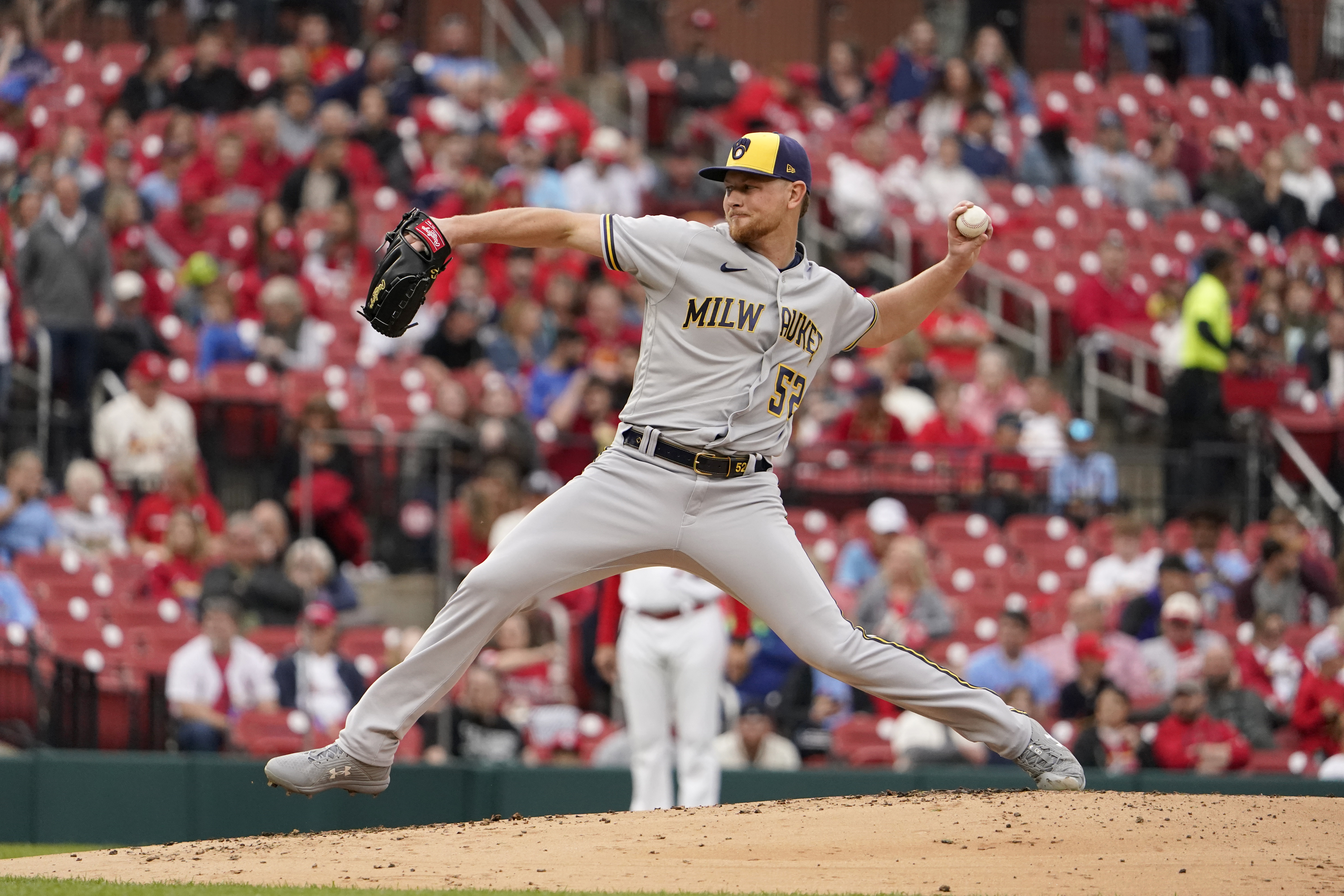 Edman's 2nd straight walk-off hit off Hader gives Cardinals 5-4 win