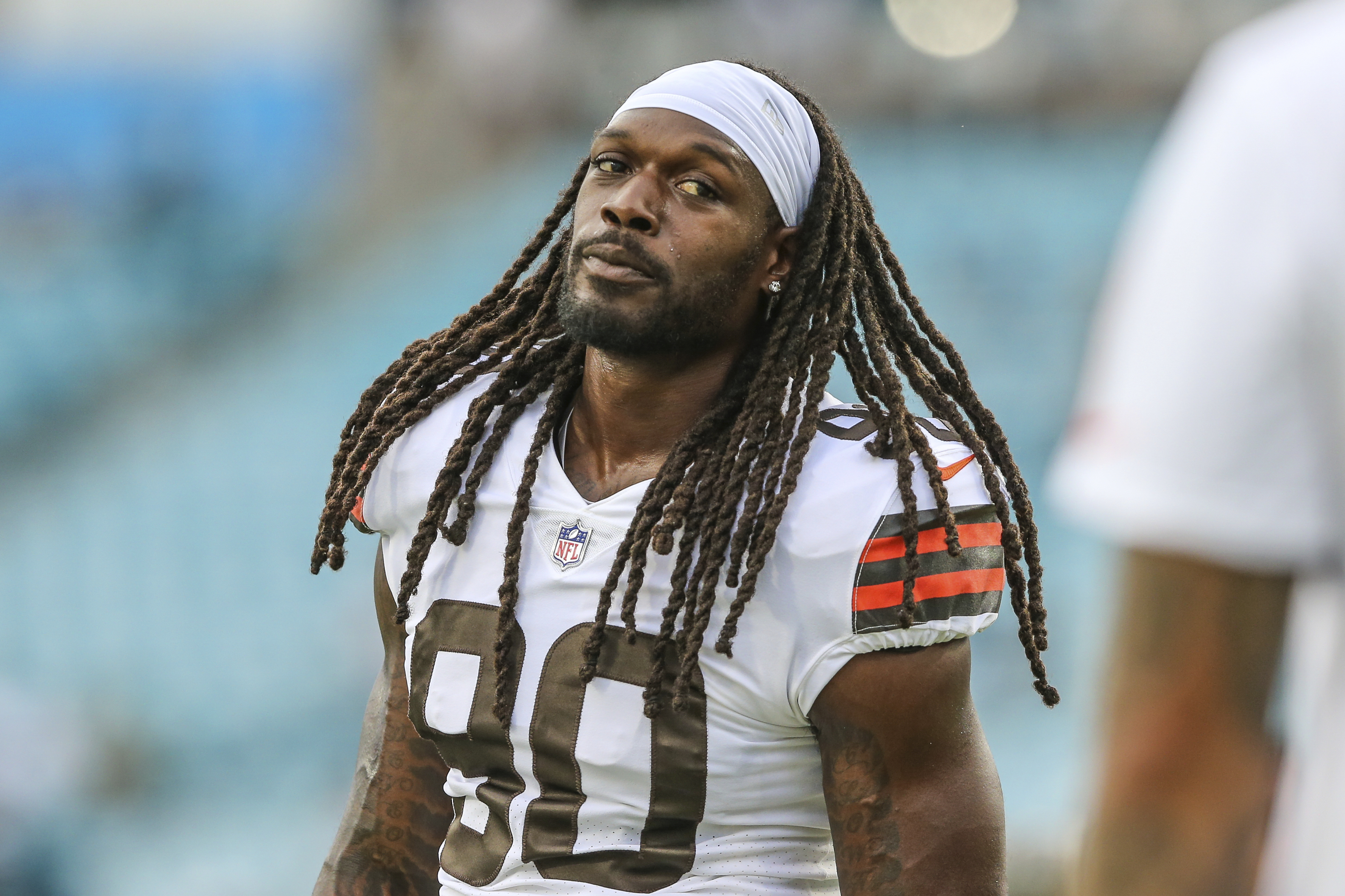 Report: Browns have offered most money to Jadeveon Clowney