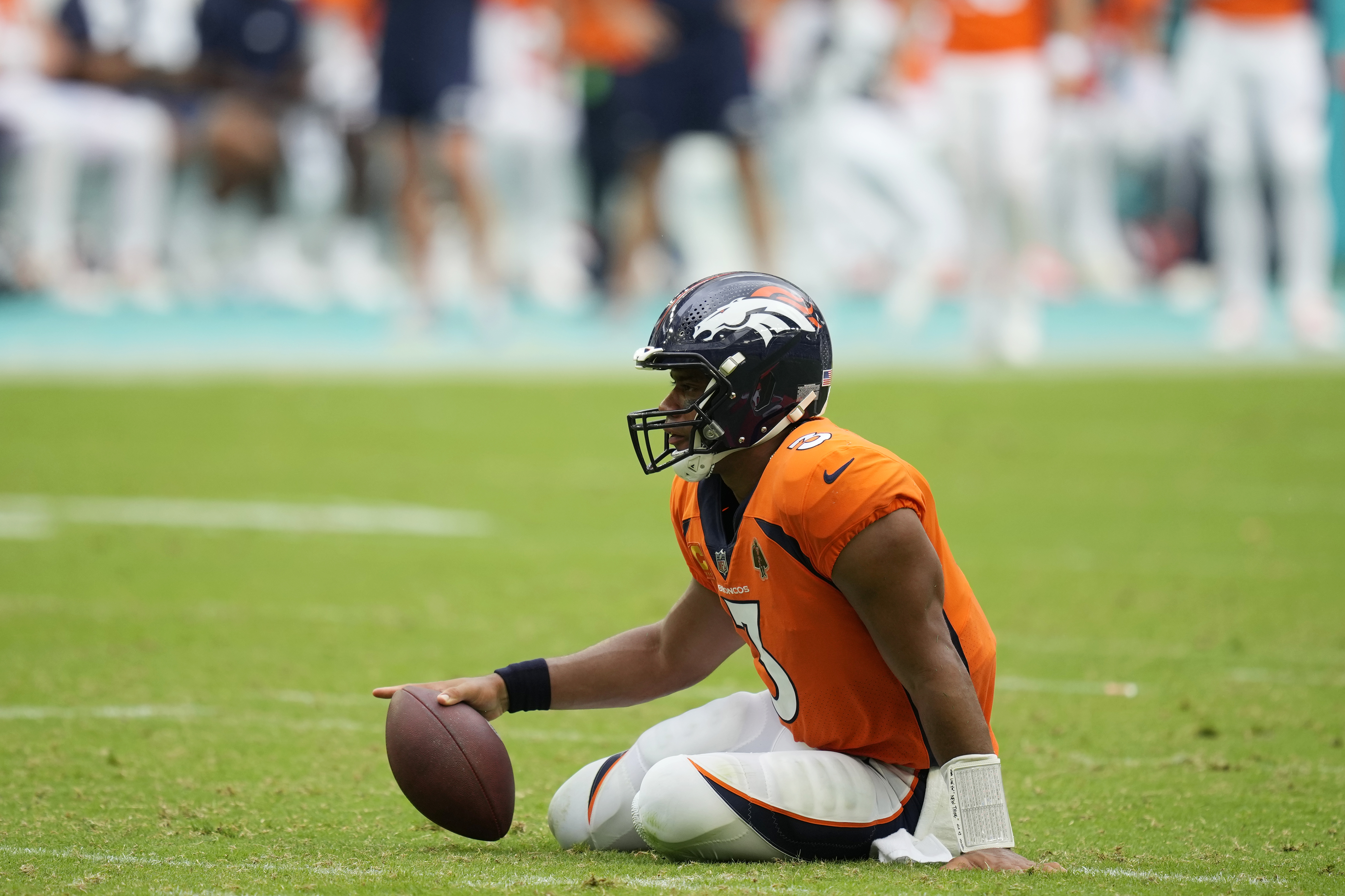 Russell Wilson breaks another embarrasing record with the Denver Broncos