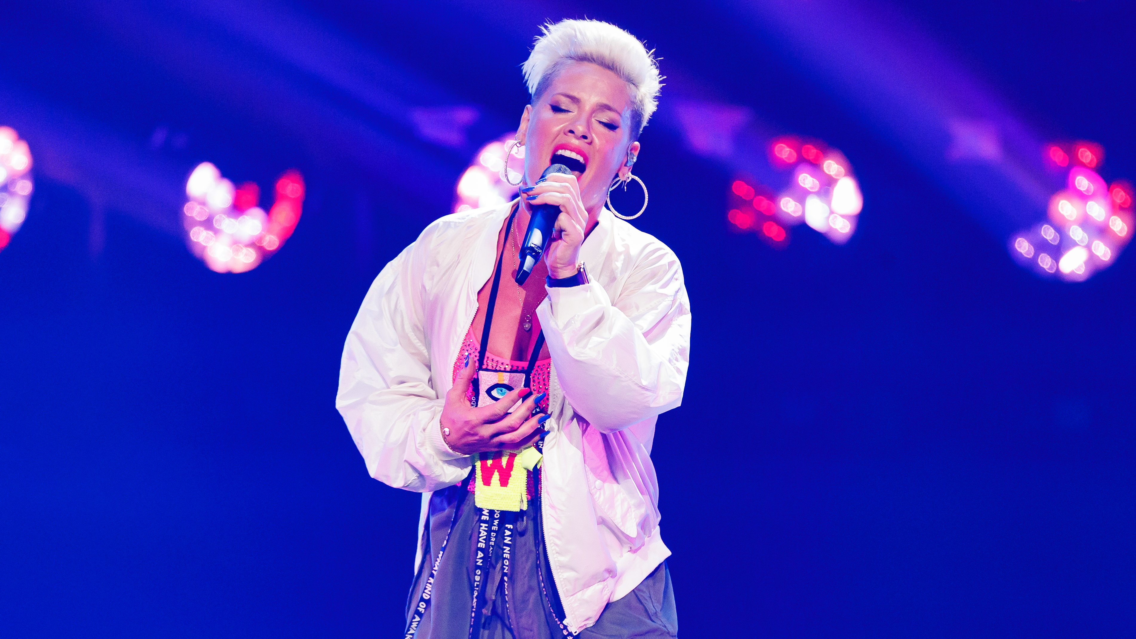 P!nk Brings Summer Carnival Stadium Tour To Comerica Park With Special  Guests Brandi Carlile And Grouplove