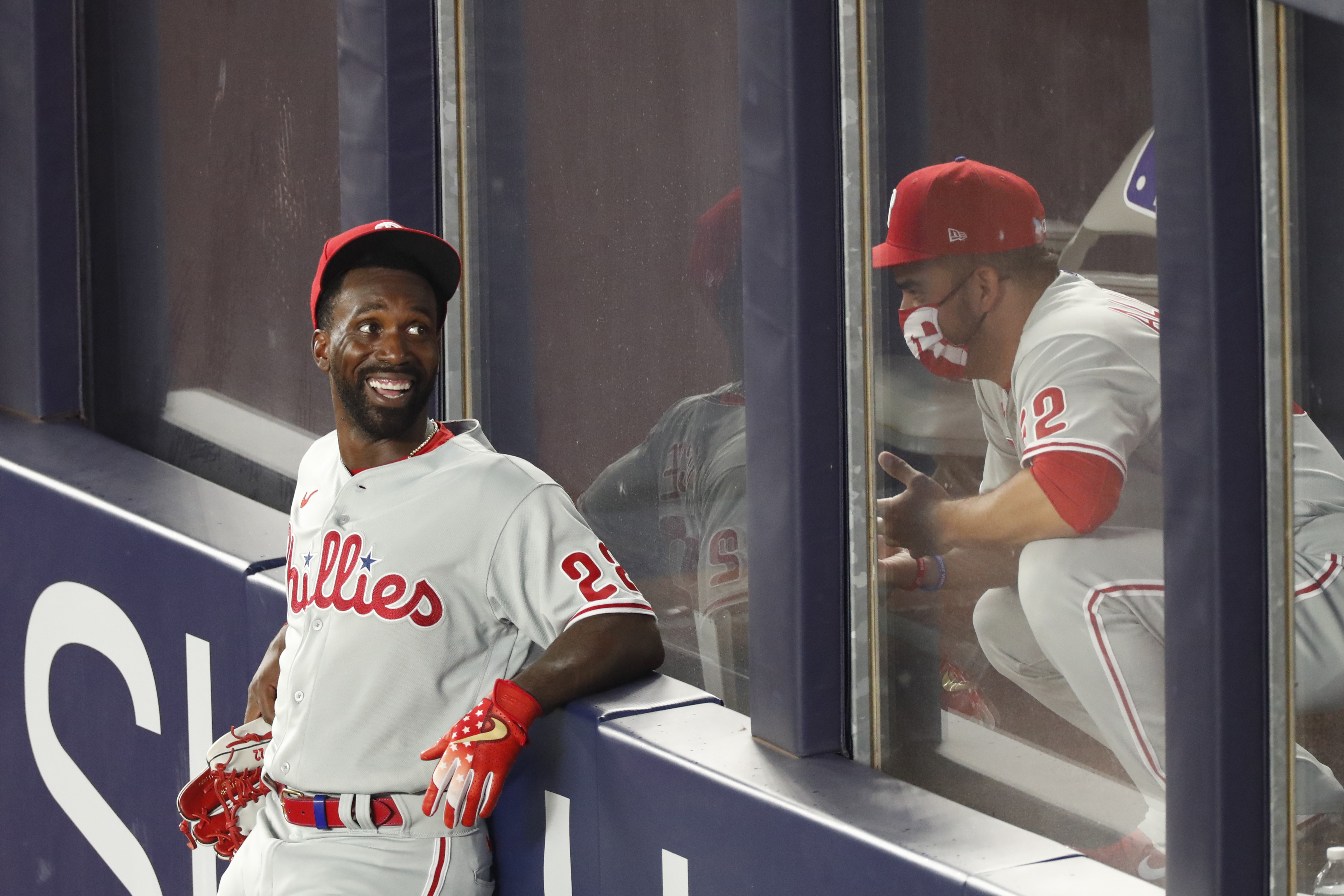 WATCH: Didi Gregorius is fitted for first Phillies jersey with Joe Girardi  helping 