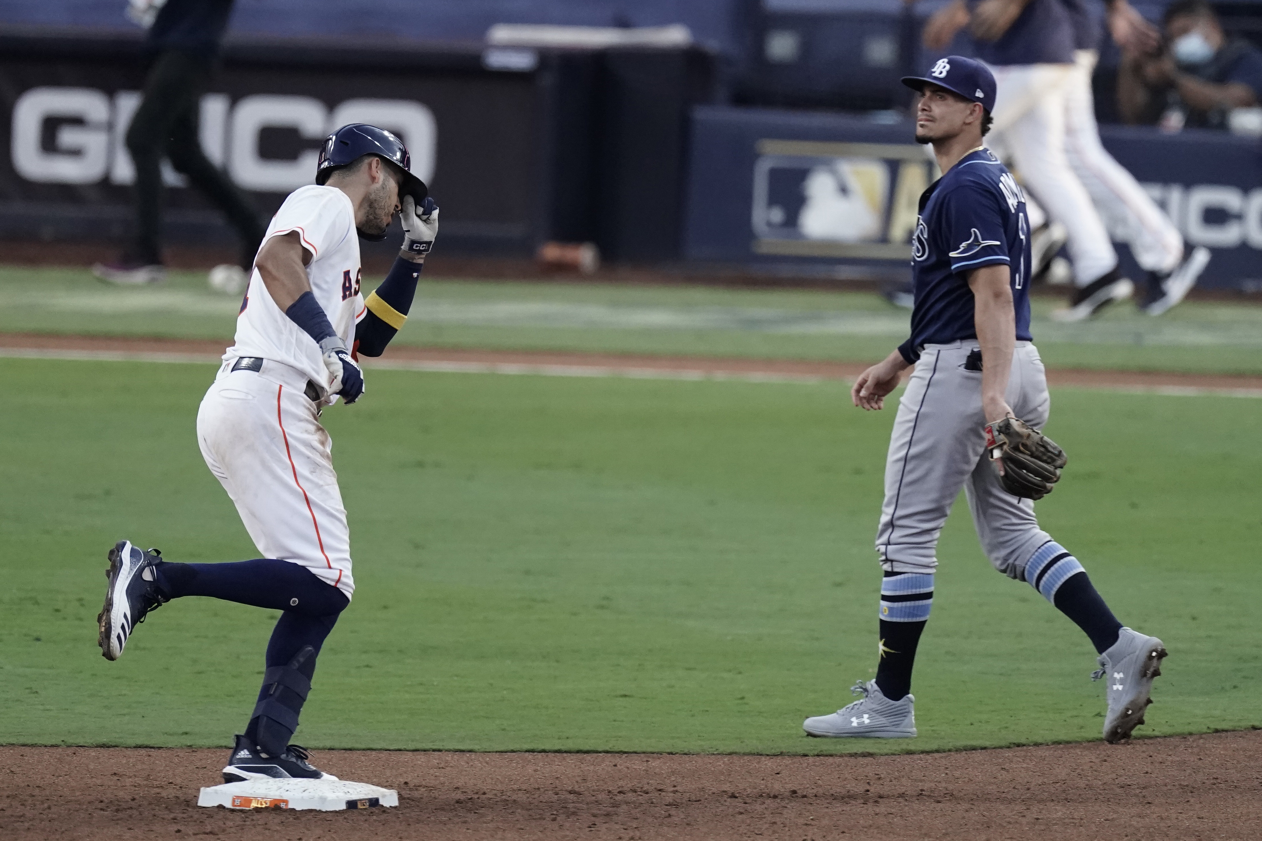 MLB Playoffs: Astros' Josh Reddick calls Yankees fans disrespectful after  ALCS Game 3 in New York 