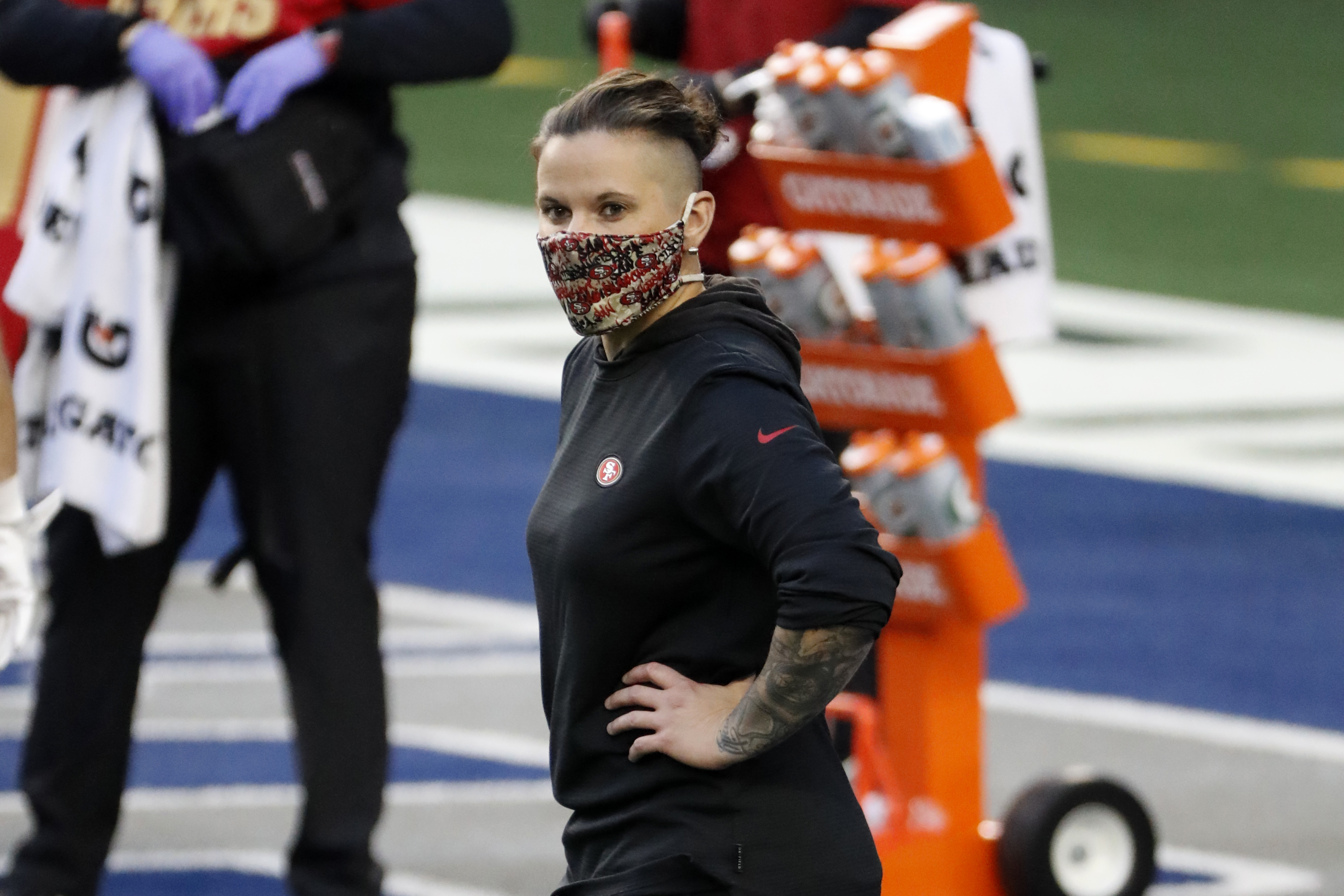 49ers' Katie Sowers comes out as gay, becoming 1st openly LGBT