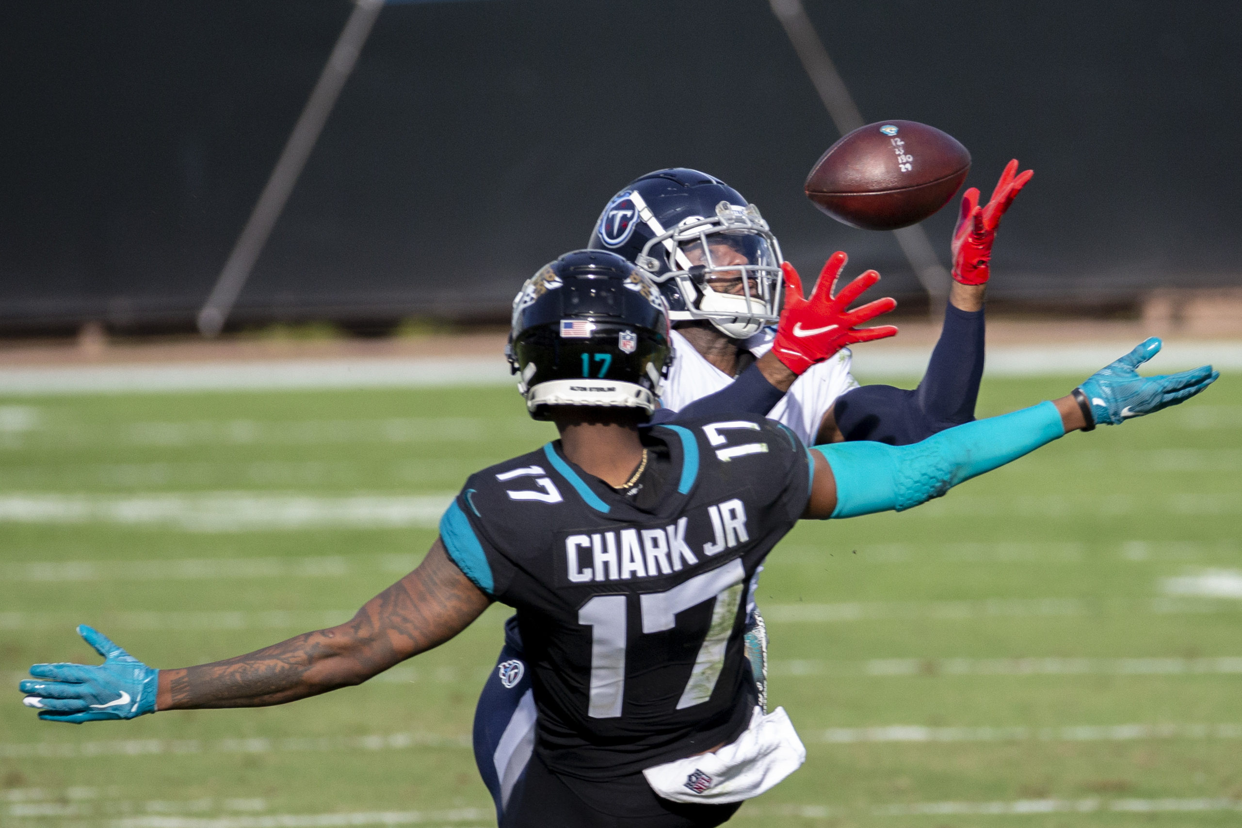 Titans vs. Jaguars final score, results: Jags clinch AFC South with late  defensive touchdown