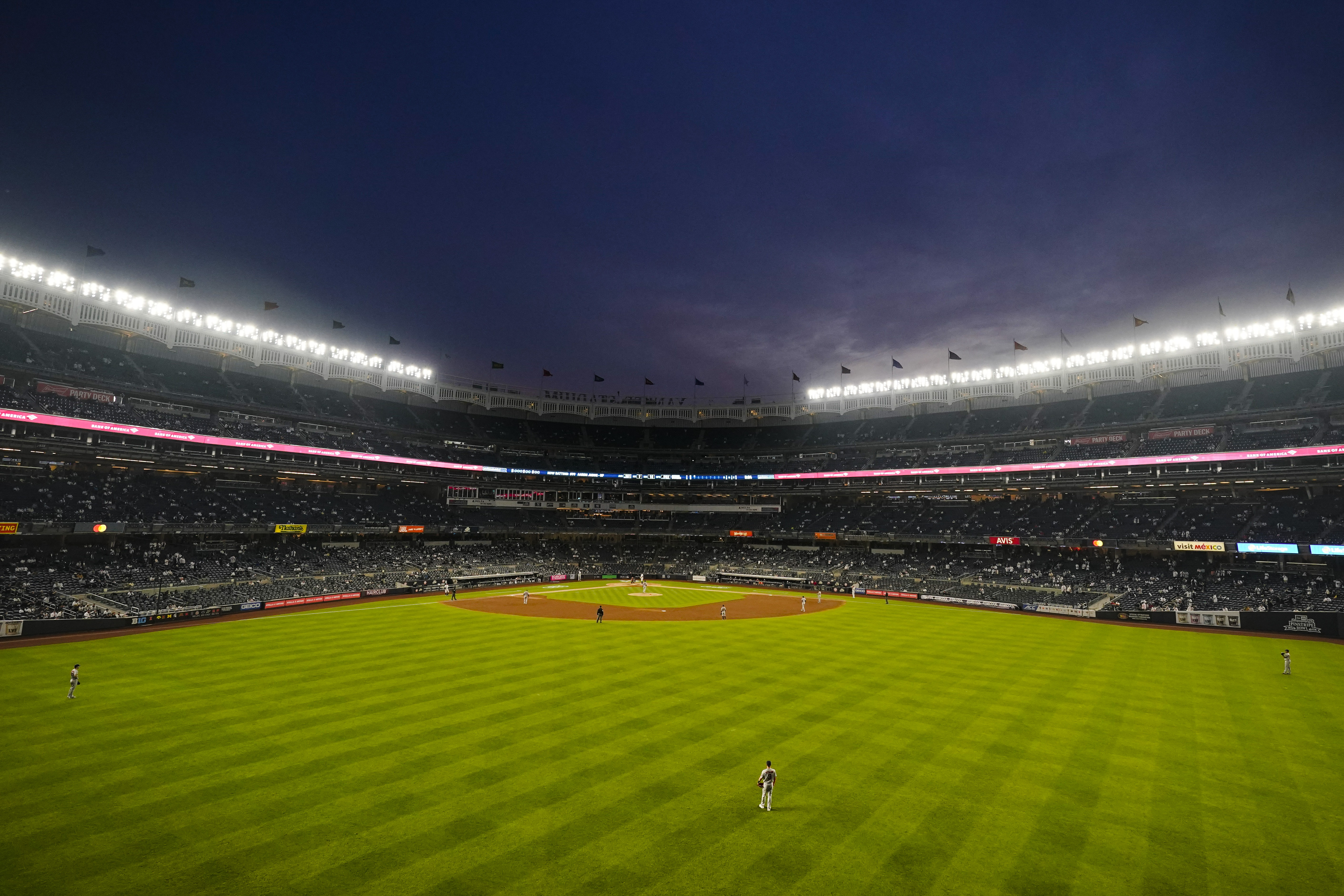 Sunset in Yankee Stadium. : r/baseball