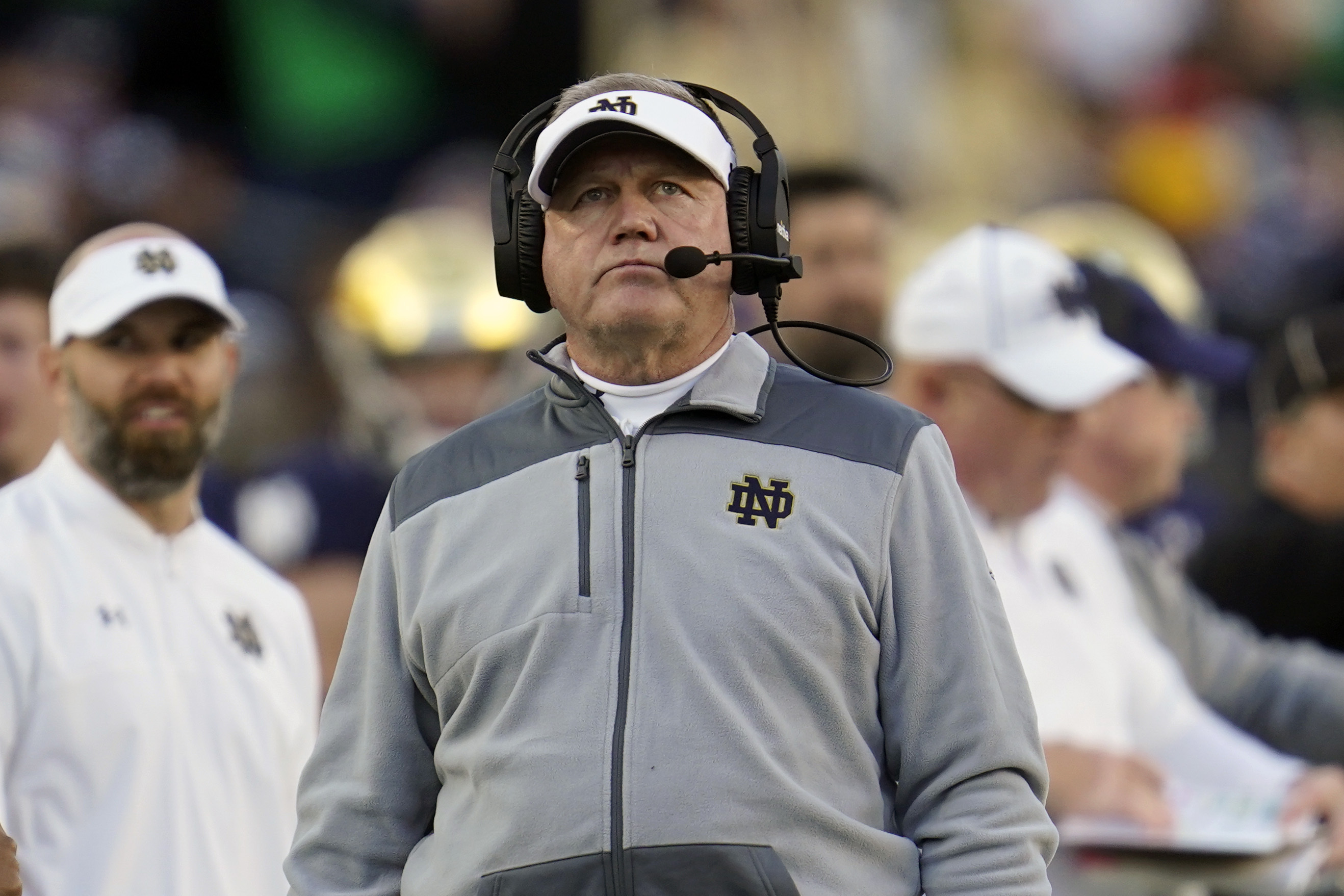 Brian Kelly signs 10-year, $95M deal with LSU; now among top paid