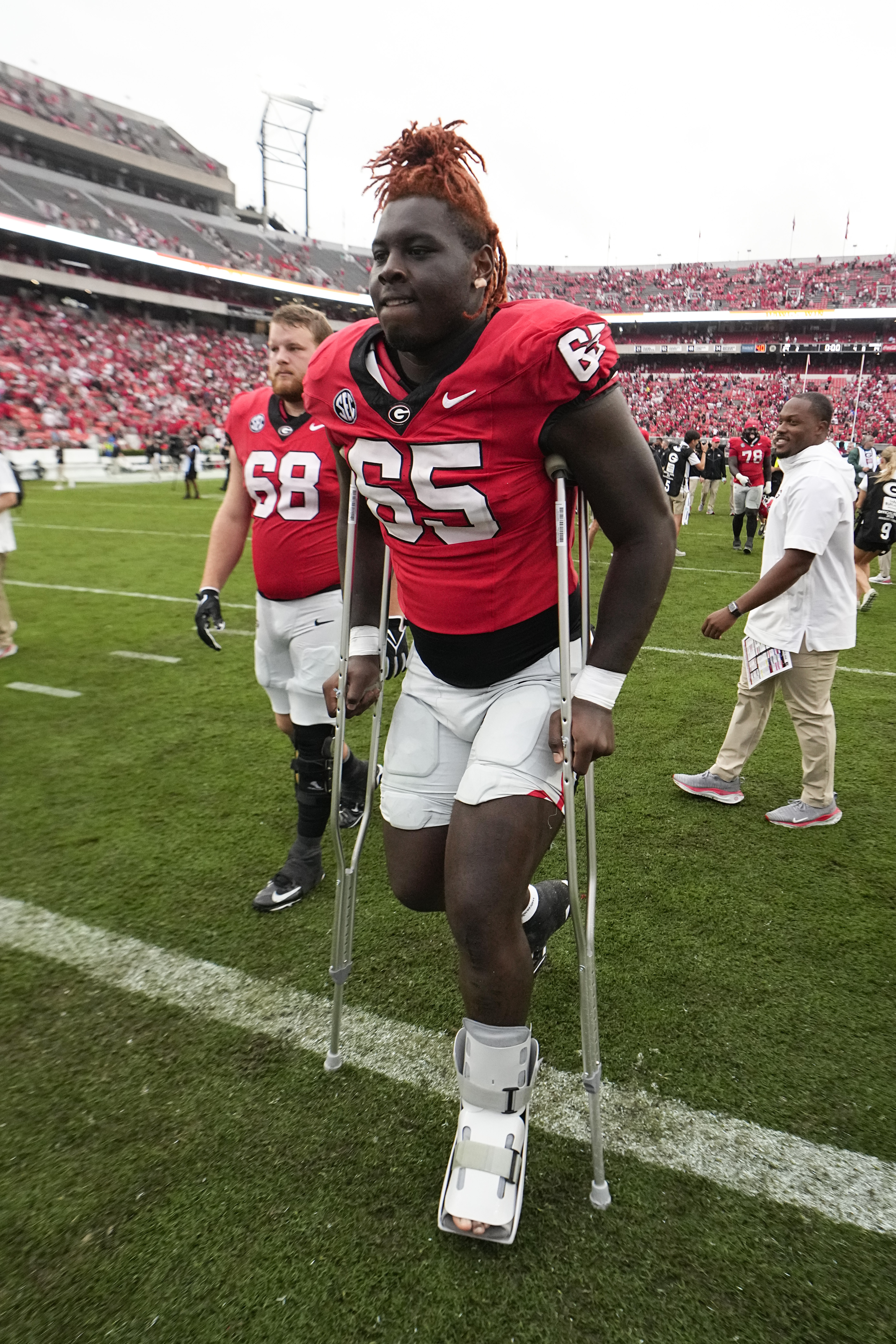 No. 1 Georgia bounces back from 11-point halftime deficit to beat