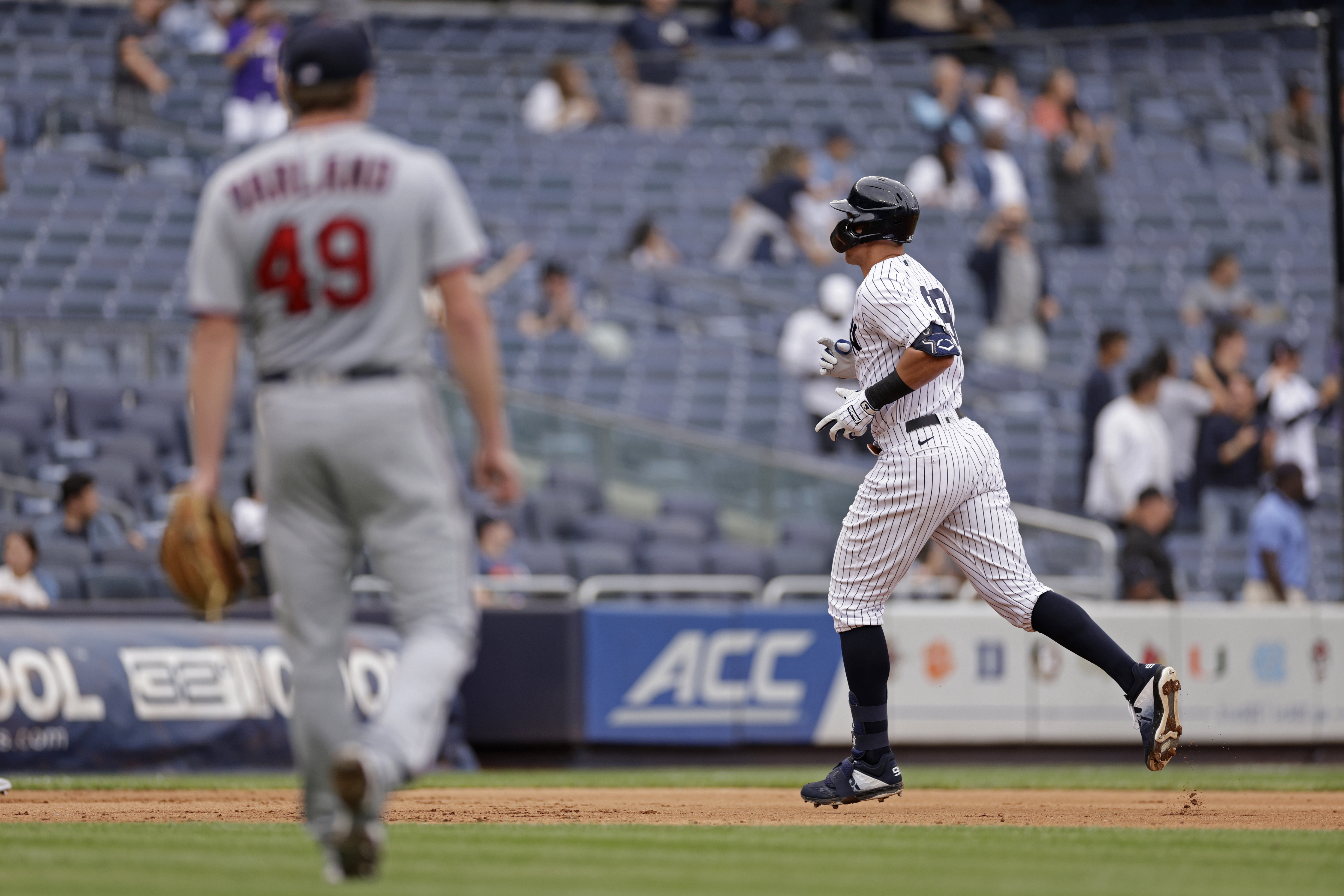 Judge hits 55th homer, Yanks mark for right-handed hitters