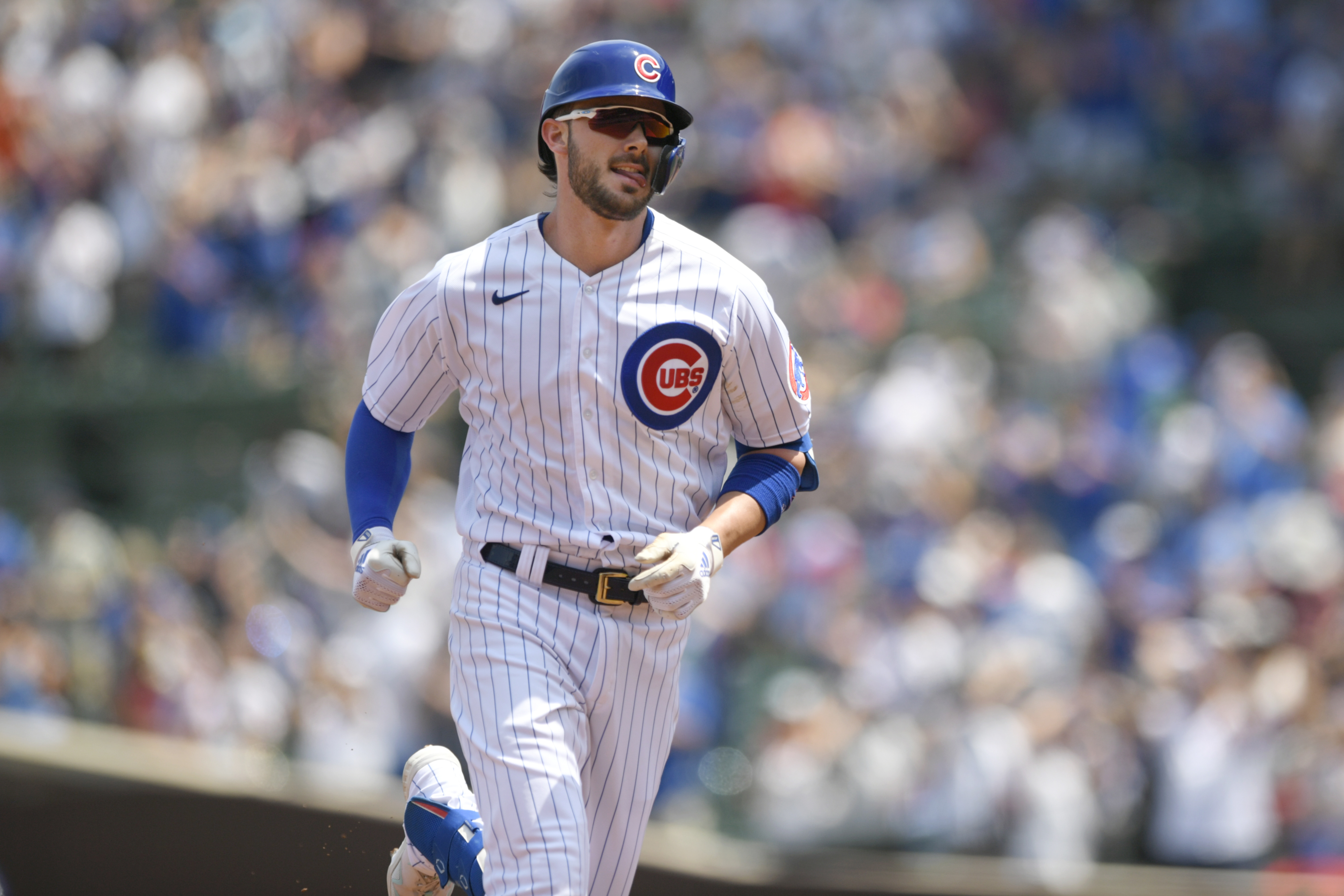 Giants land Kris Bryant from Cubs just before deadline