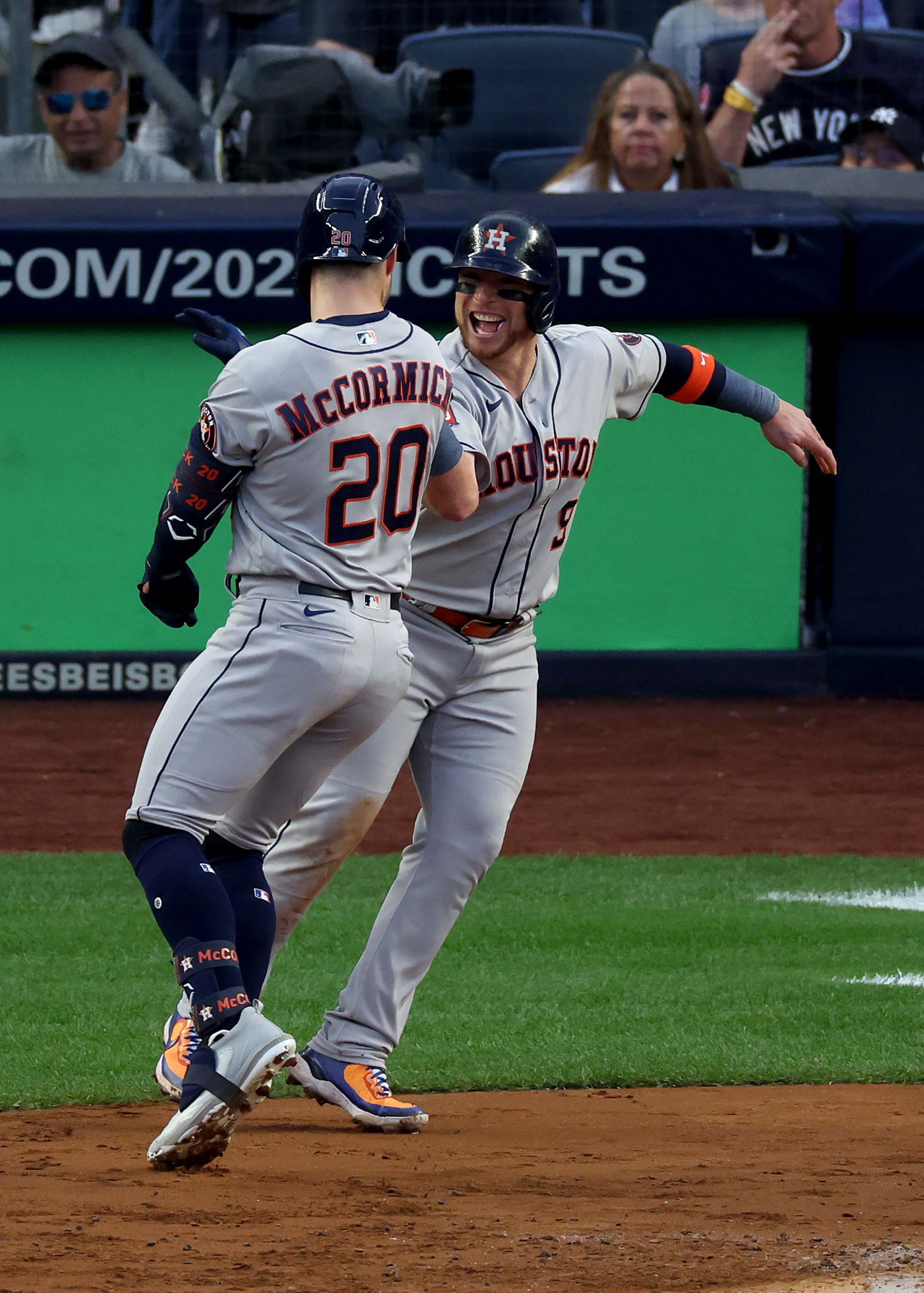 PHOTOS: If you weren't at Game 3 in NY, here's what happened at the  ballpark when Houston beat the Yankees