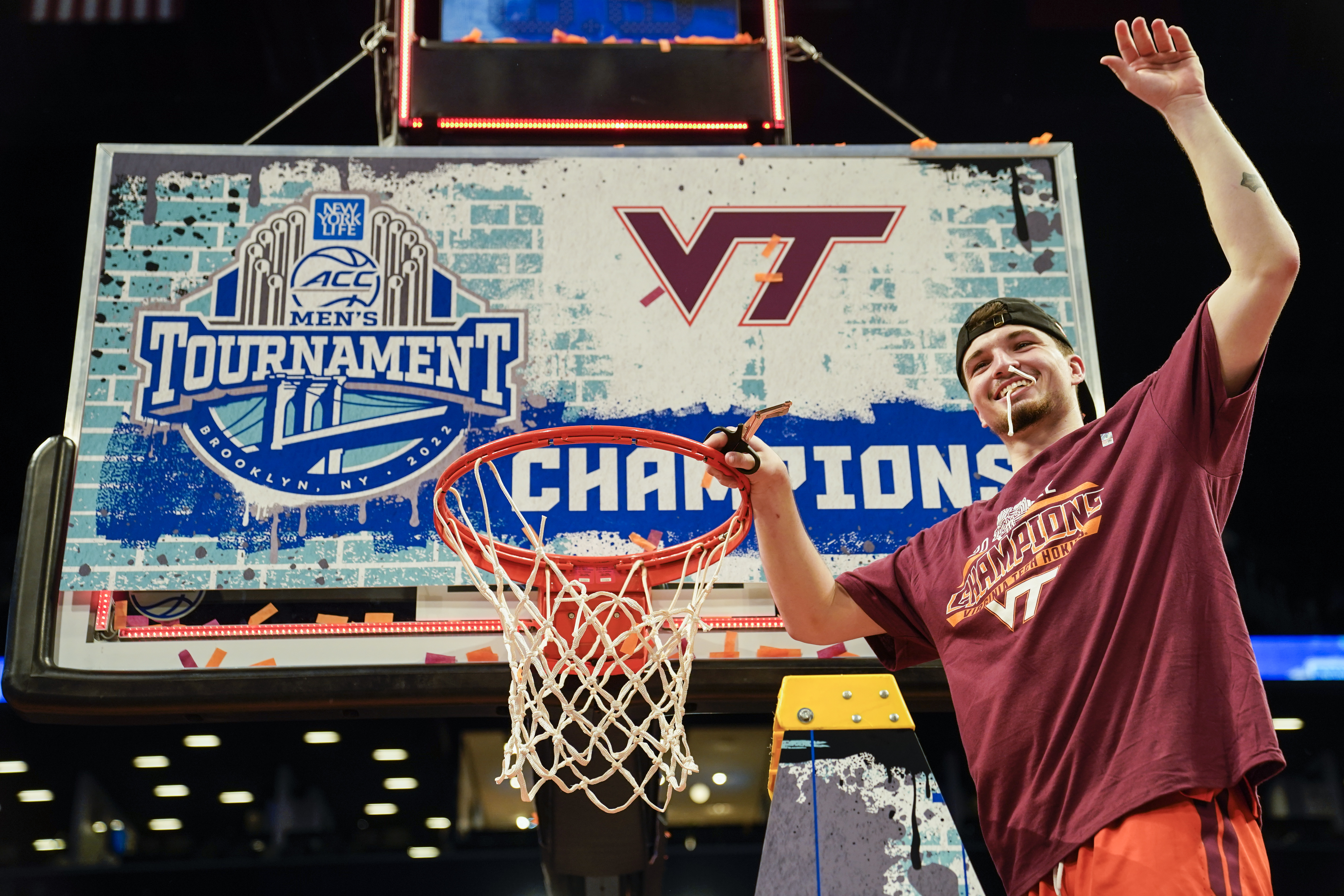 7th-seed Virginia Tech upsets Duke, Coach K for ACC title