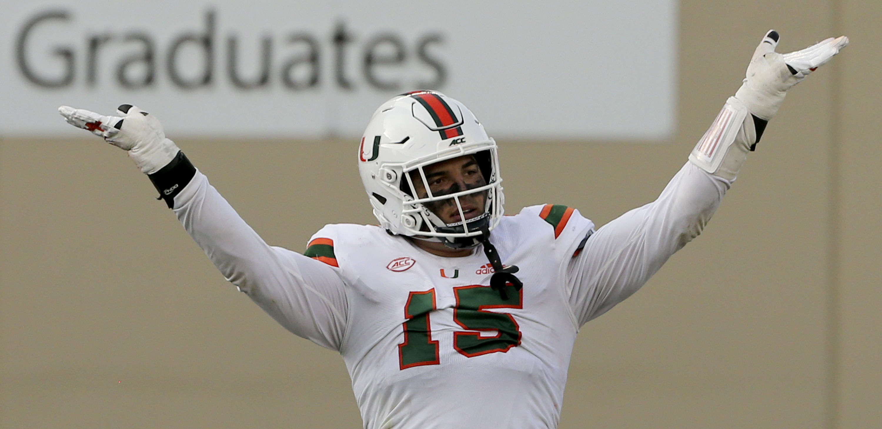 Jaelan Phillips focuses on learning several roles for Miami Dolphins