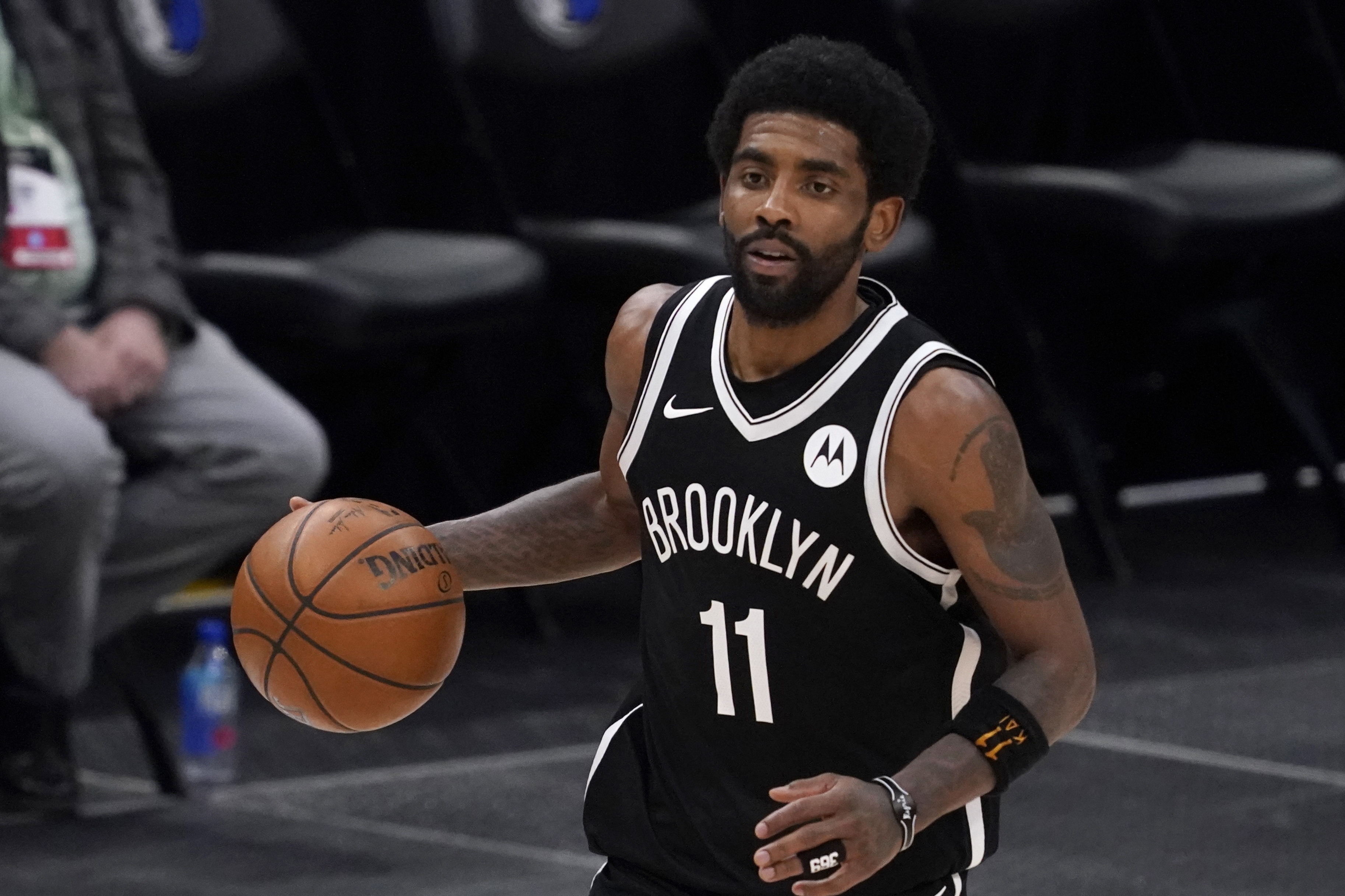 Kyrie Irving Risking More Than $400,000 Per Game Over Covid-19