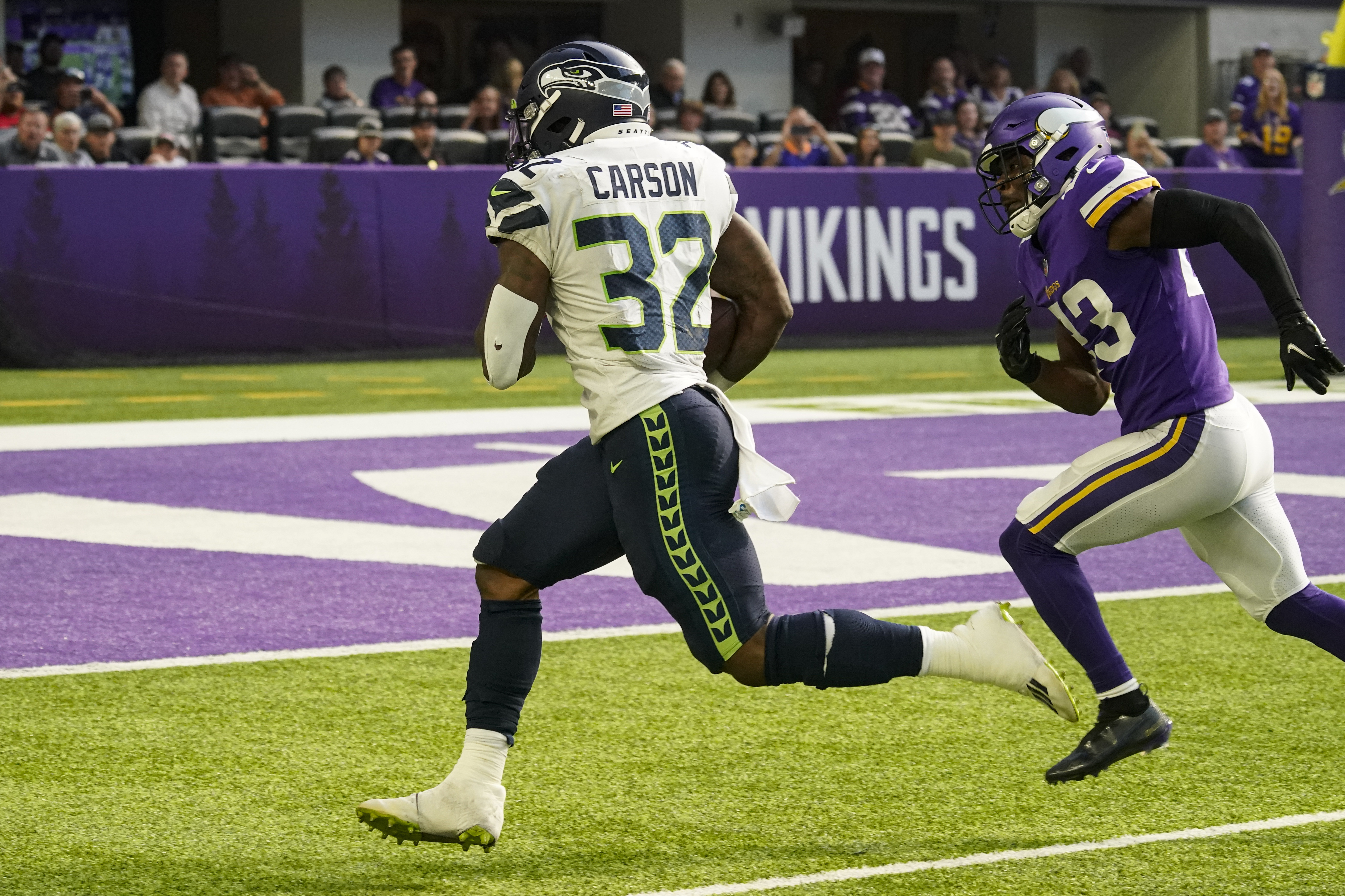 Seahawks Defeat Vikings 10-9 on Cold Ending