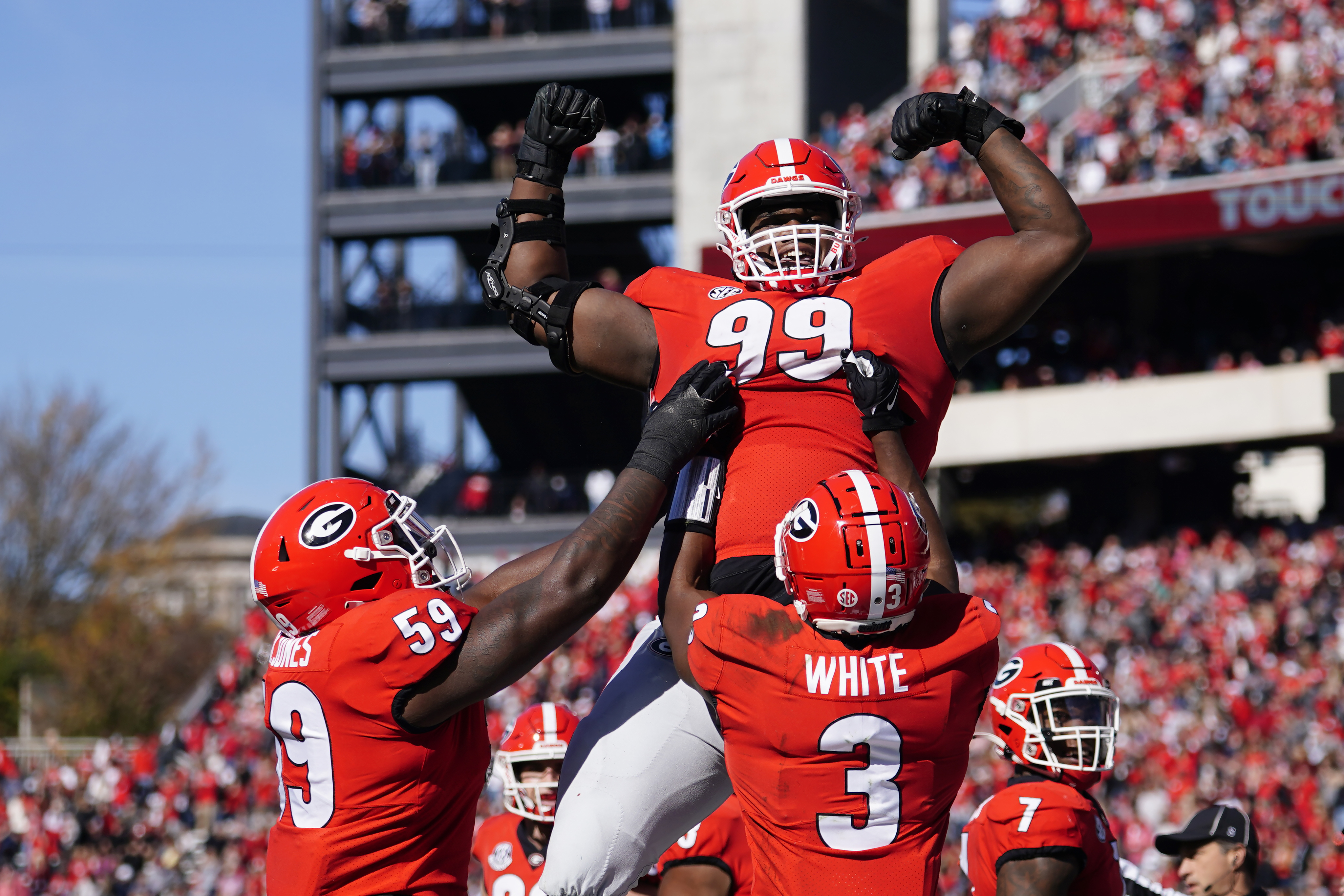 Georgia's Jordan Davis, Nakobe Dean named to AP All-American First Team