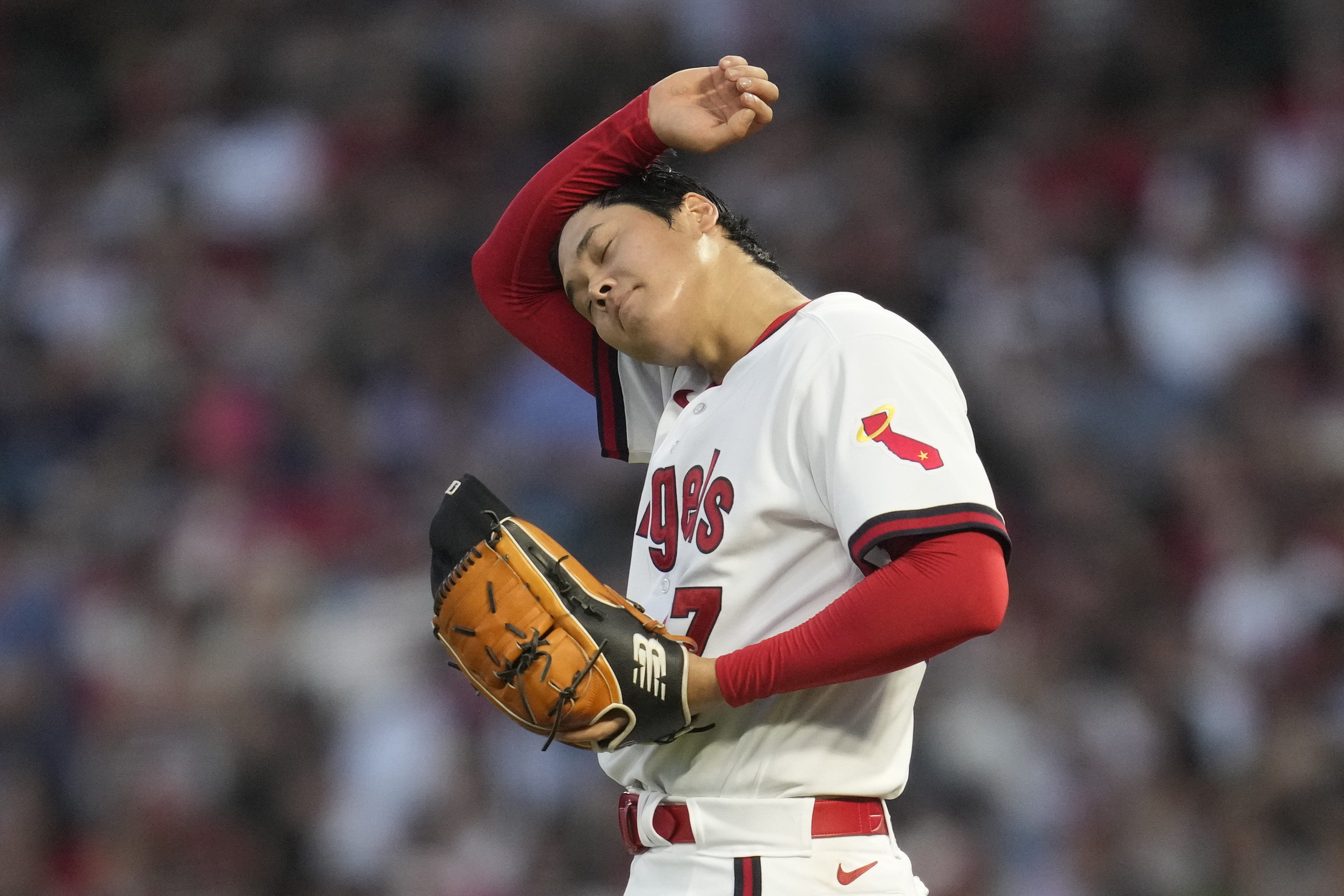 Shohei Ohtani bids farewell to fans in Japan ahead of Angels