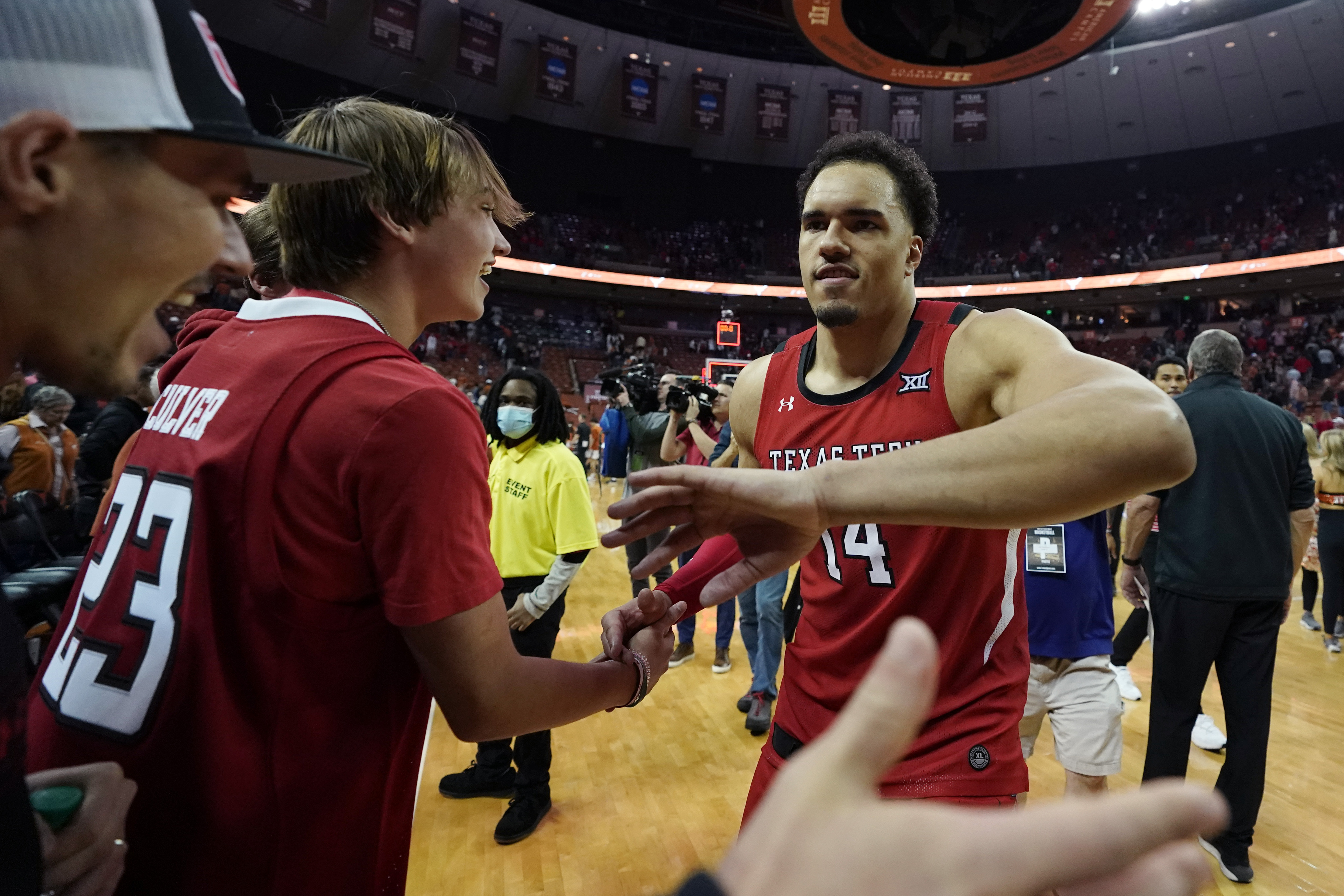 Texas Tech basketball makes top-3 for 2019 guard Clarence Nadolny