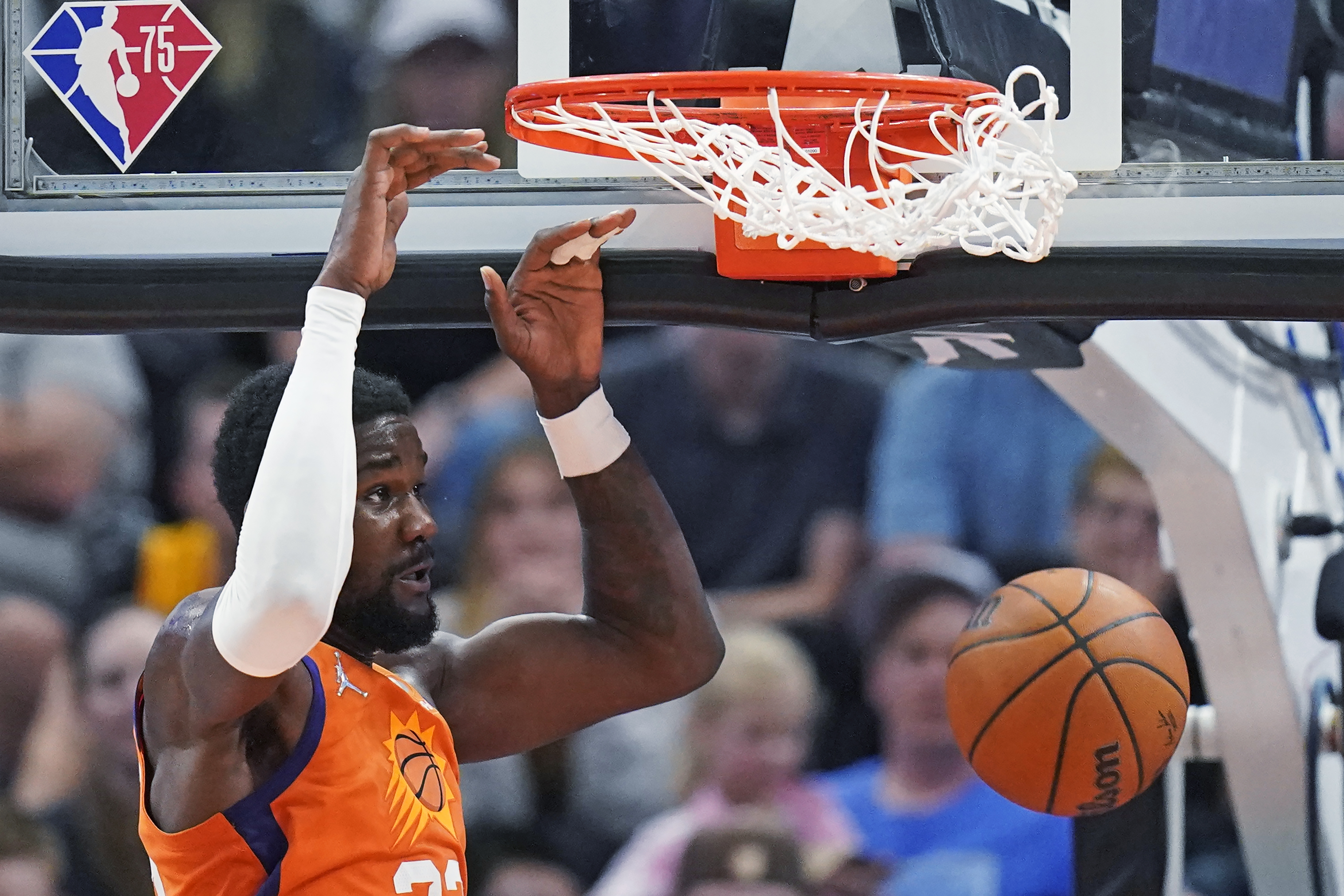 NBA-best Suns overcome 17-point deficit in 4th to beat Jazz