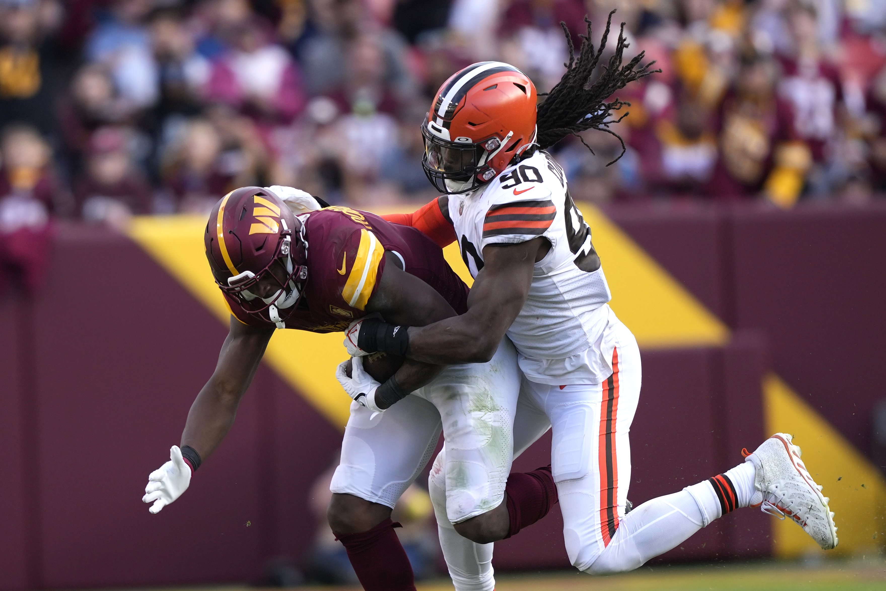 Browns' Jadeveon Clowney emotional in first game back in Houston