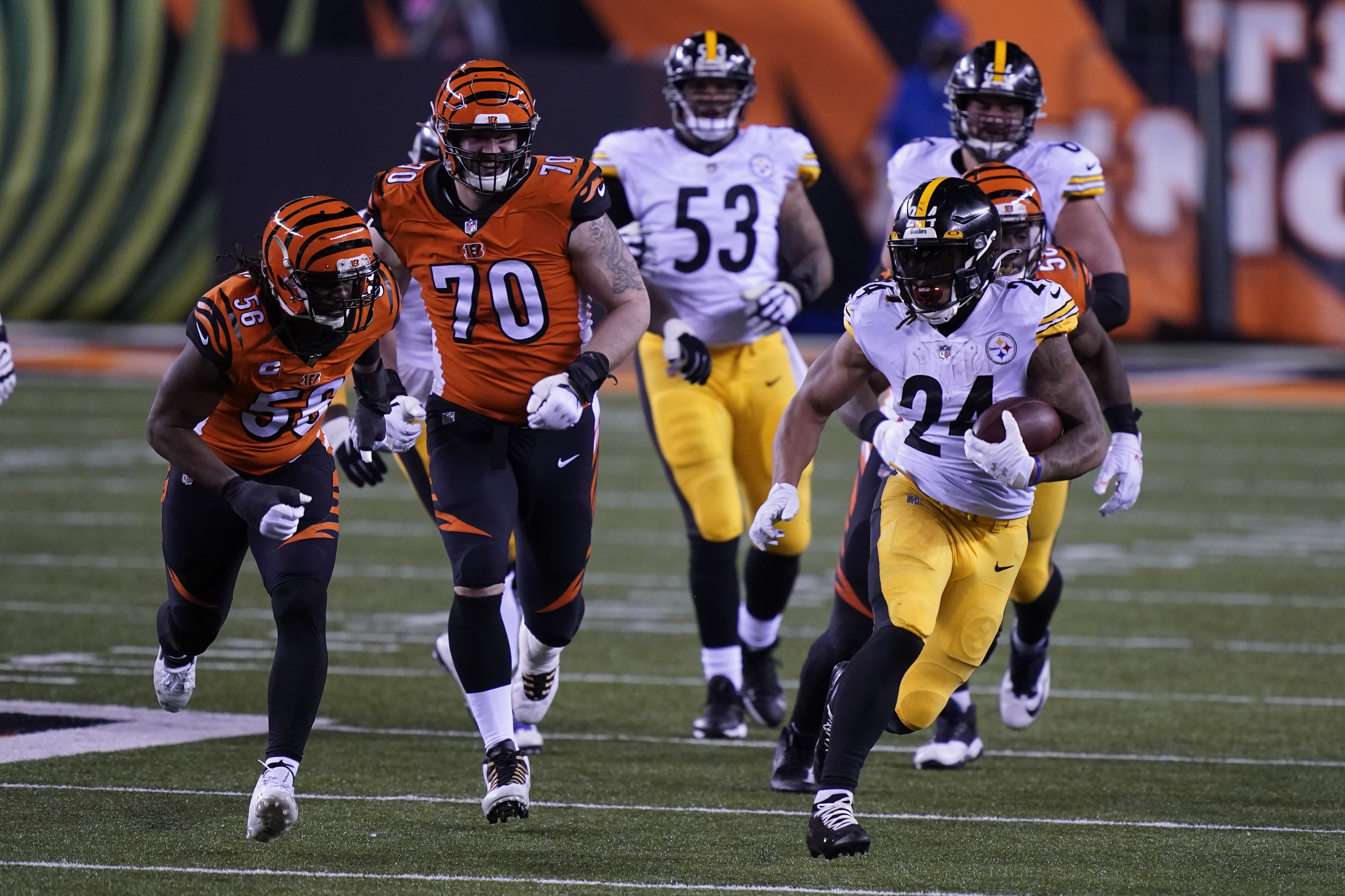 Giovani Bernard talks Bengals, Joe Burrow, broadcasting, jerseys