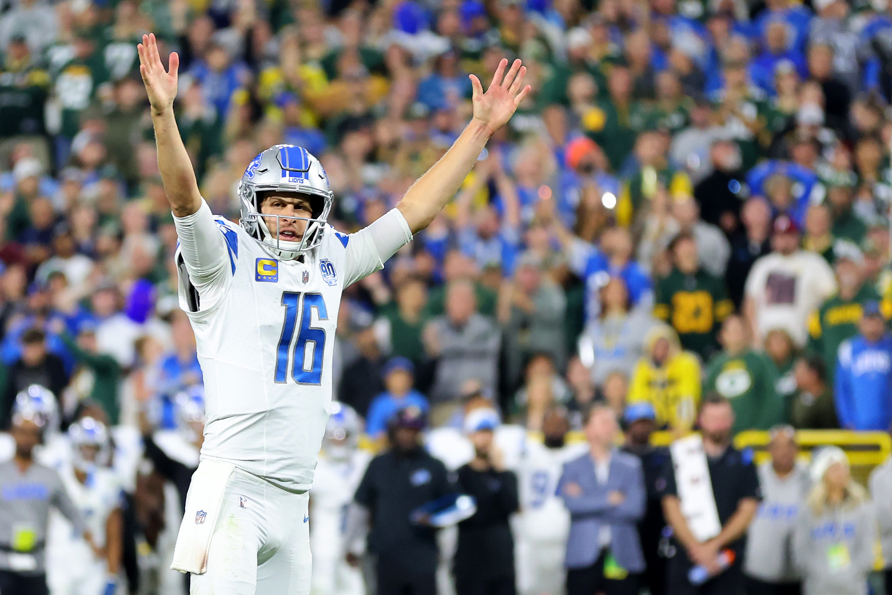 Detroit Lions cornerback Jerry Jacobs snags interception vs. Green Bay  Packers quarterback Jordan Love via linebacker Alex Anzalone's tip