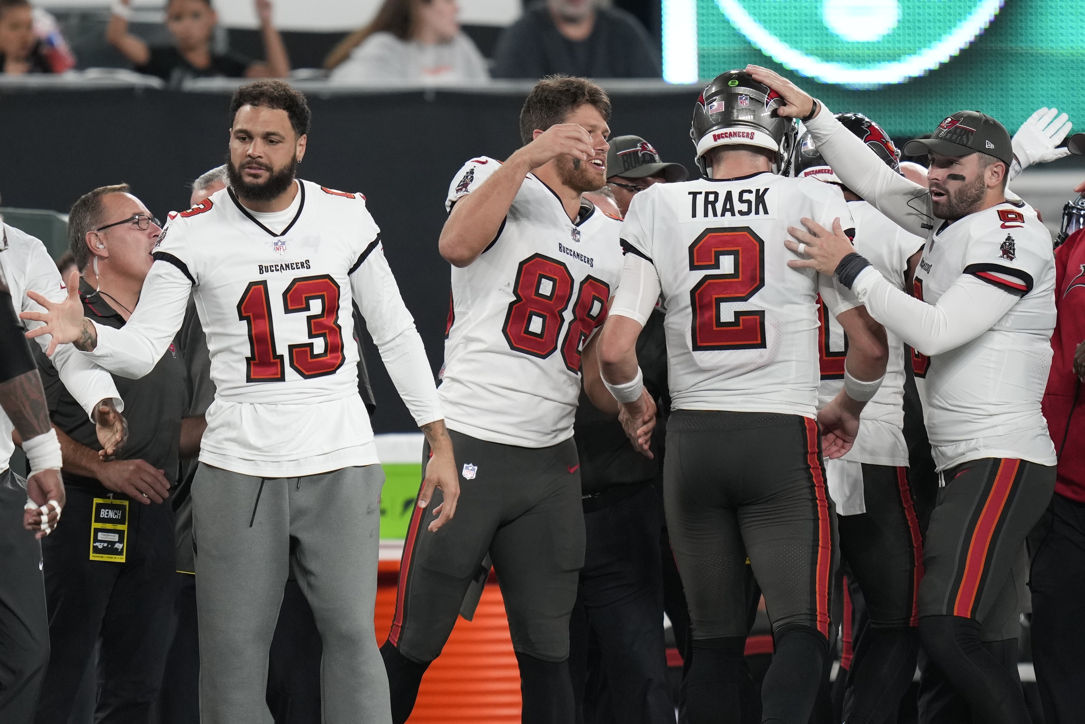 Mayfield sits while Trask plays in Bucs' 13-6 preseason win over Jets.  Backup Wolford injures neck