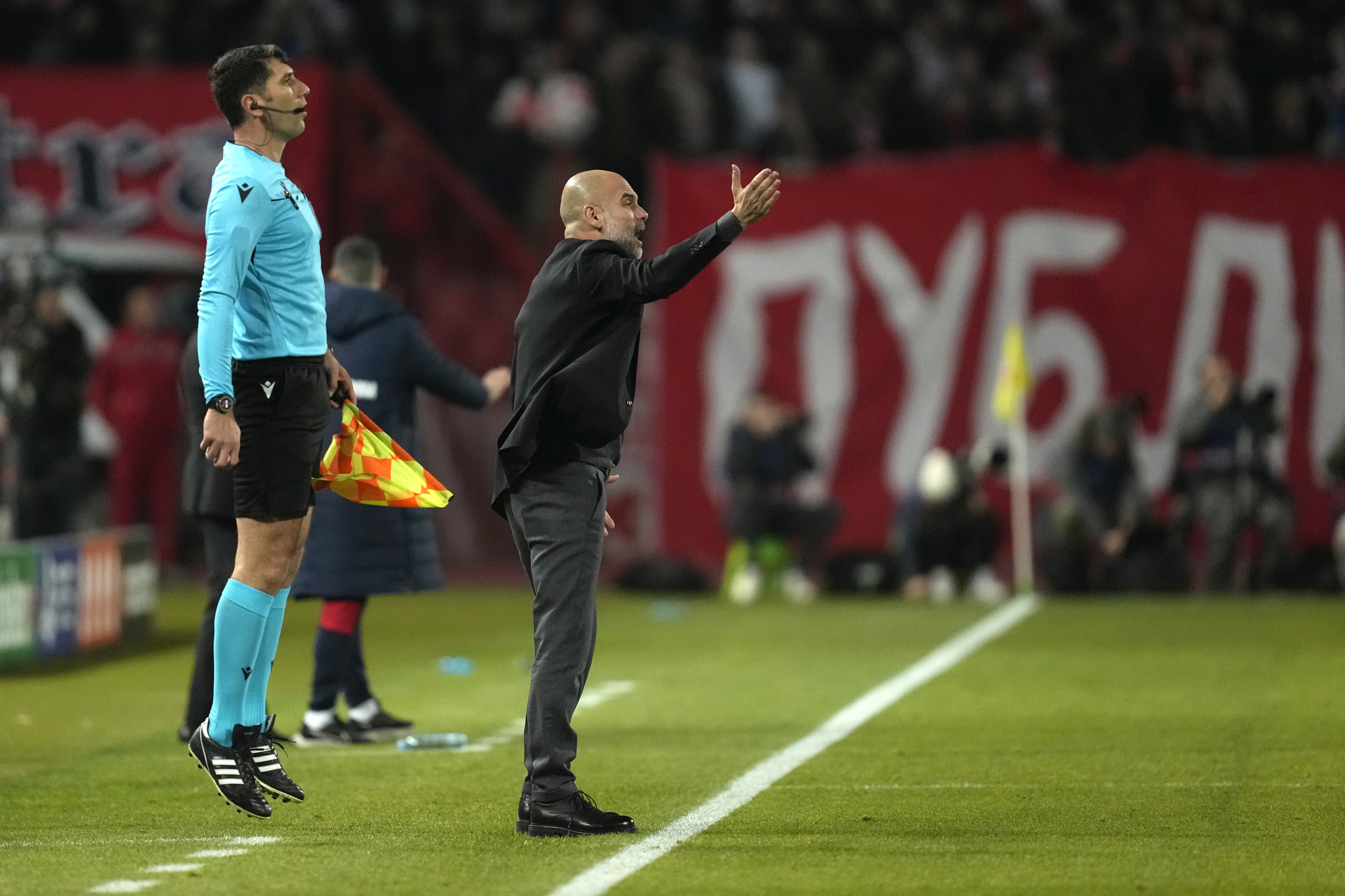 Paris Saint-Germain advances in tense finish to Champions League group.  Porto also into round of 16