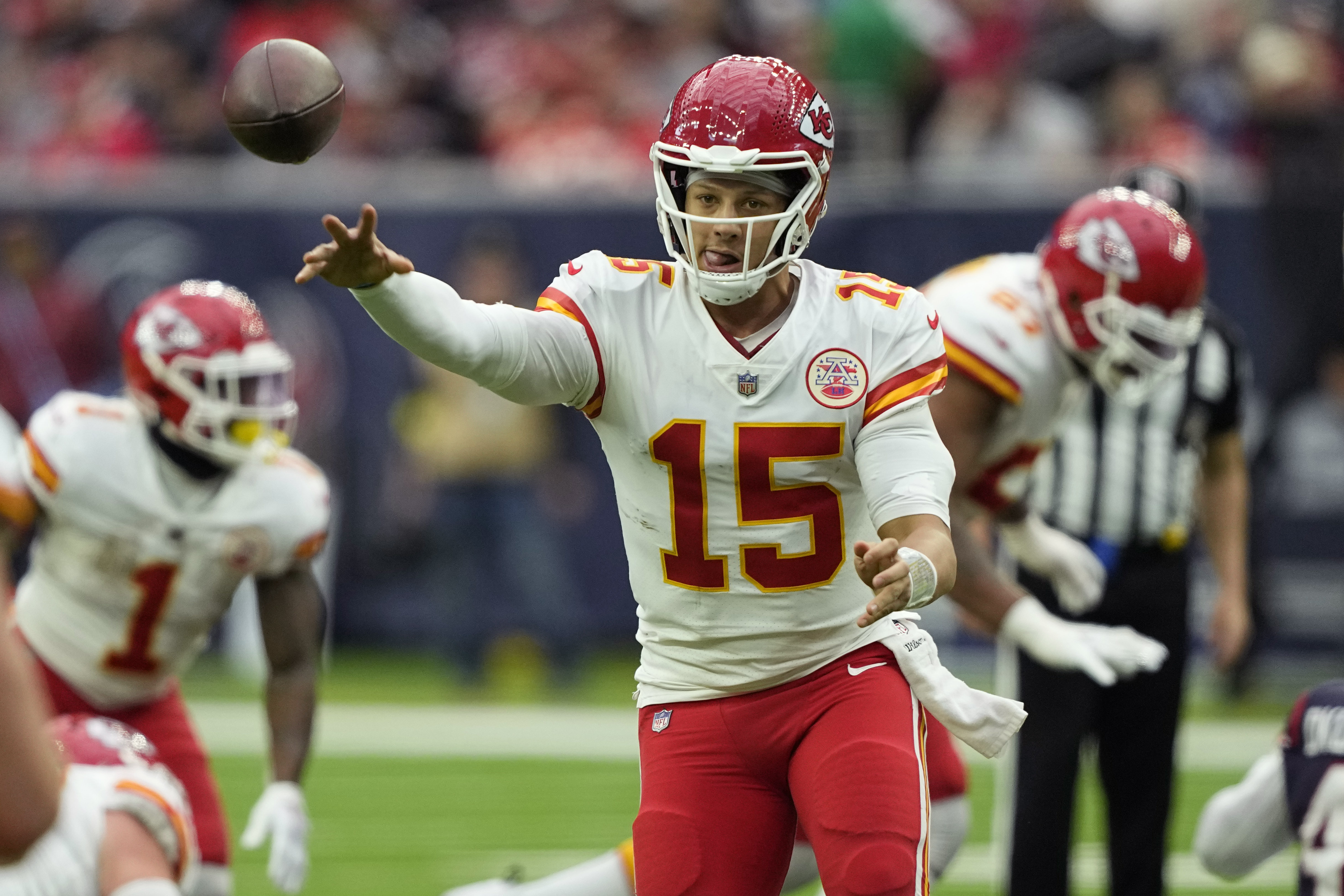 Chiefs win in OT over Texans, 30-24