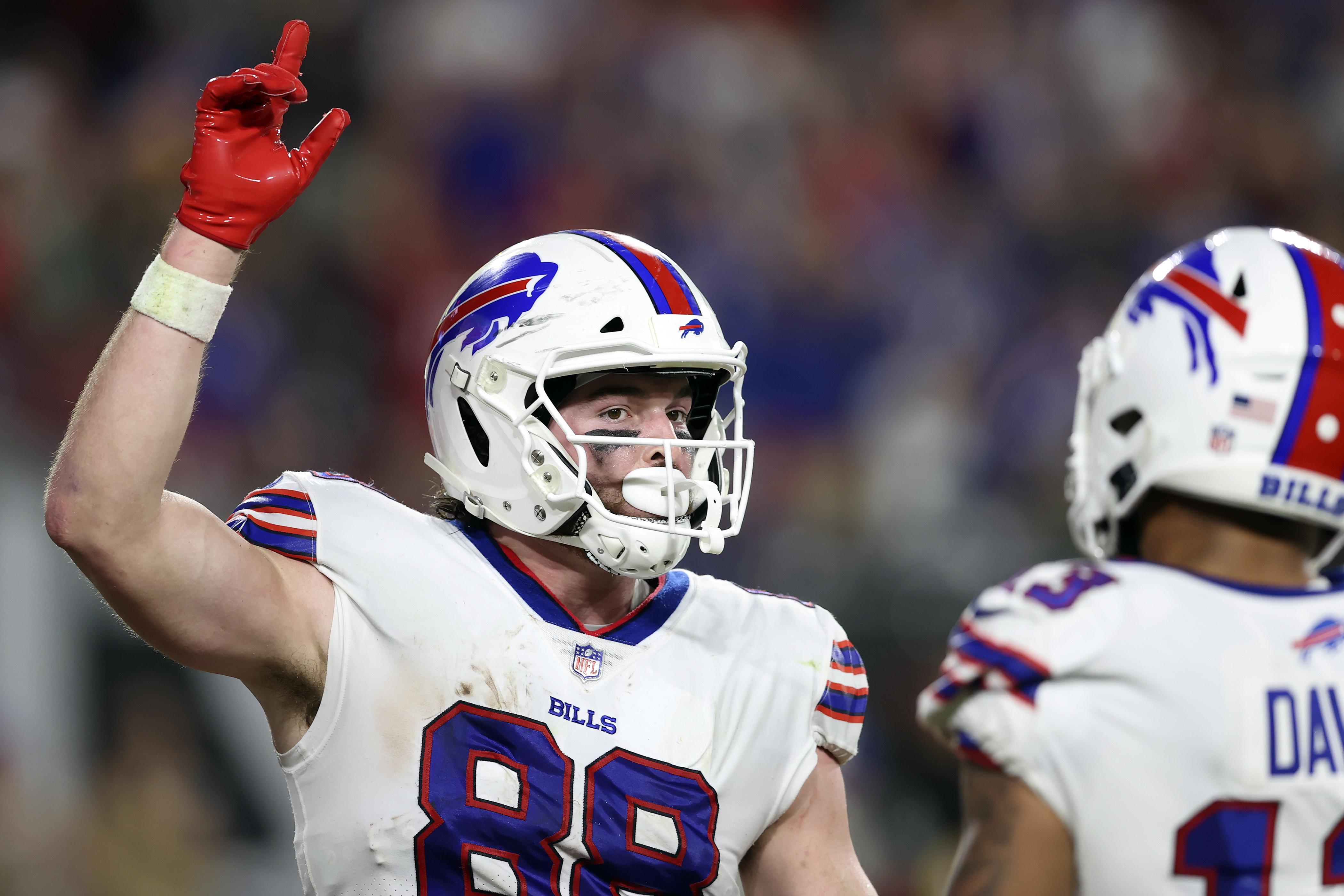 Tom Brady's 700th TD Pass Lifts Bucs Over Bills 33-27 In OT