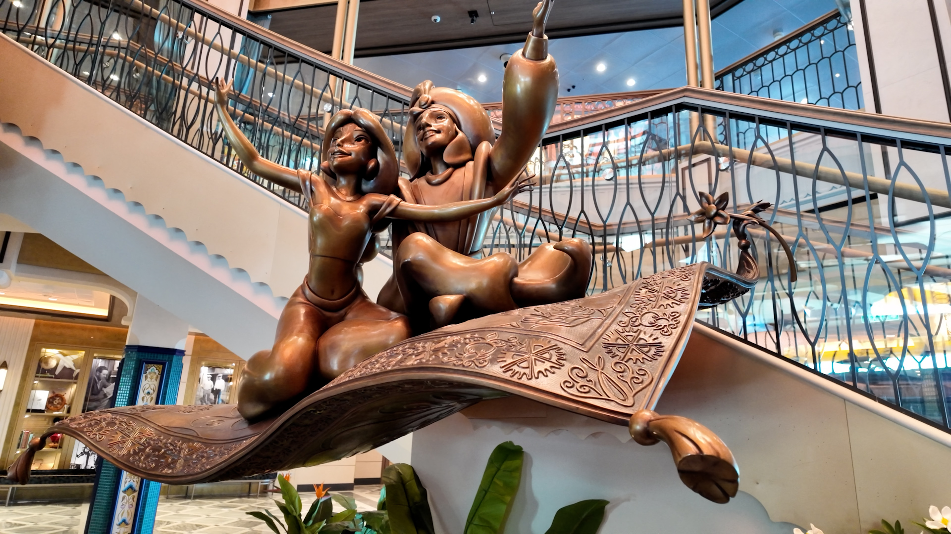 🚢FIRST LOOK: Hidden gems inside Disney Treasure's Grand Hall