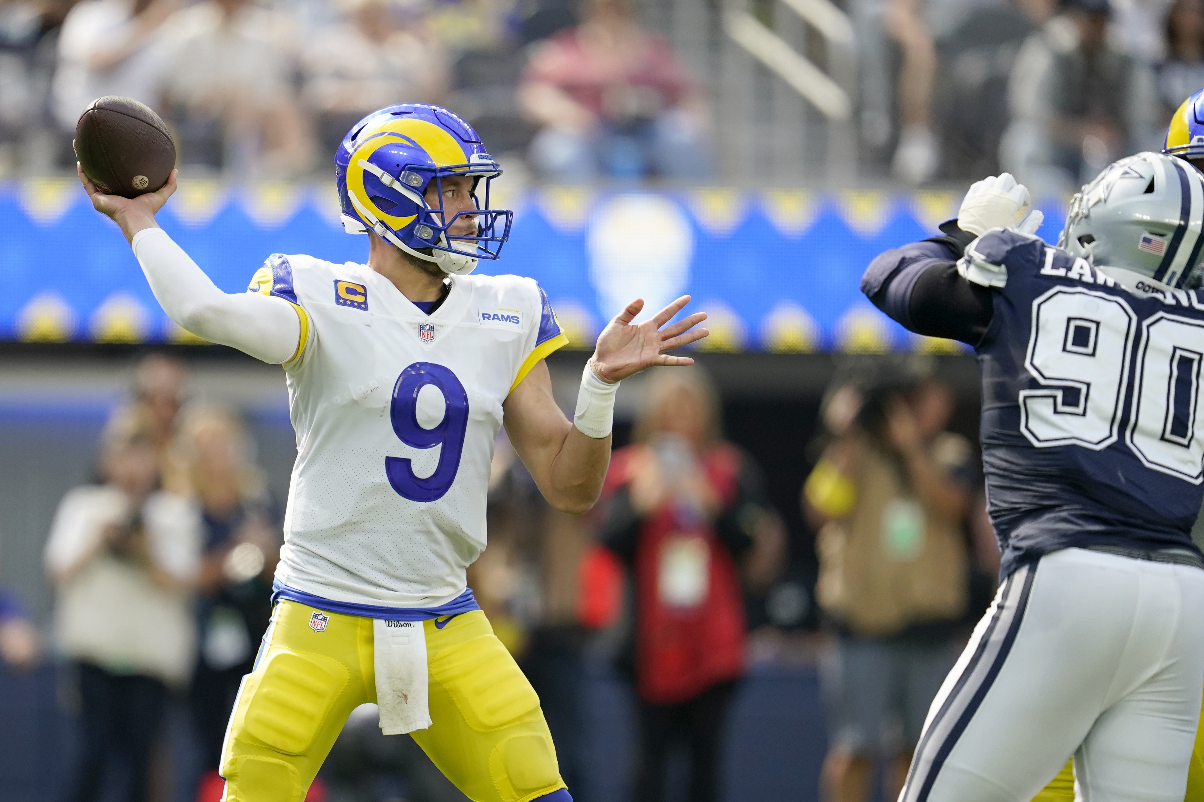 Dominant D puts Cowboys past Rams 22-10 for 4th straight win - CBS