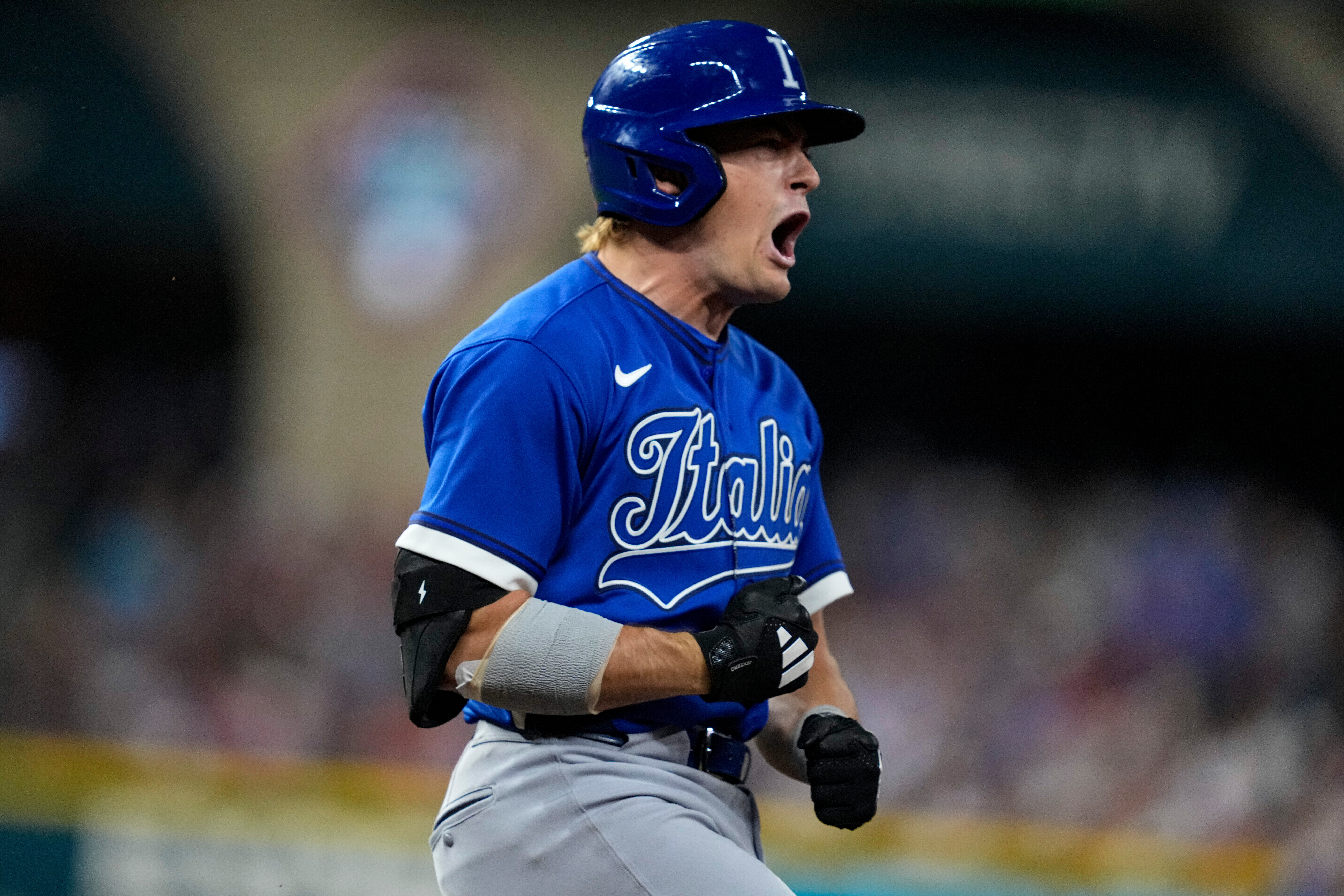 Italy stuns the US 8-6 in World Baseball Classic, leaving the