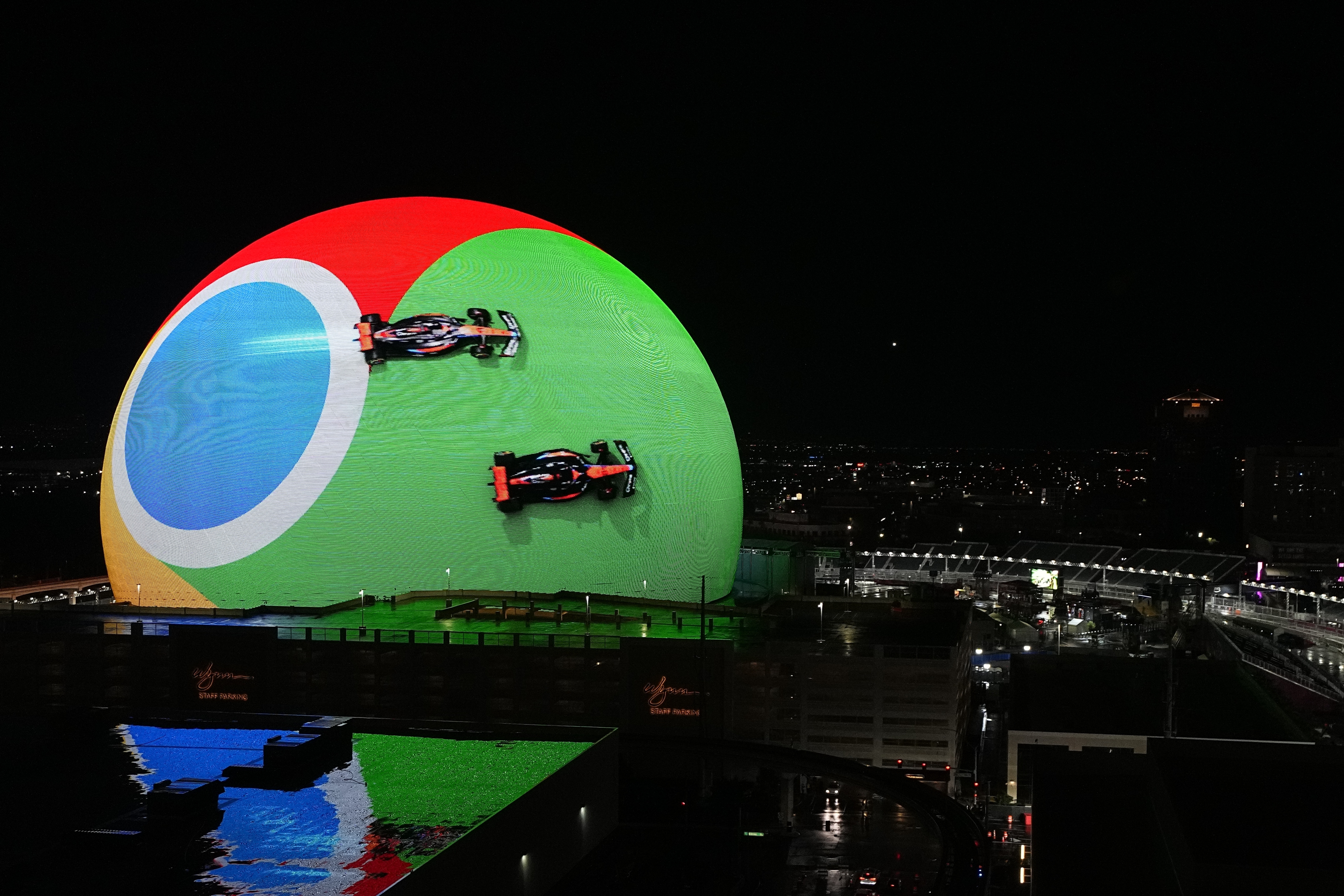 Pilotos e celebridades irão transmitir a pré-festa de Vegas em F1 23