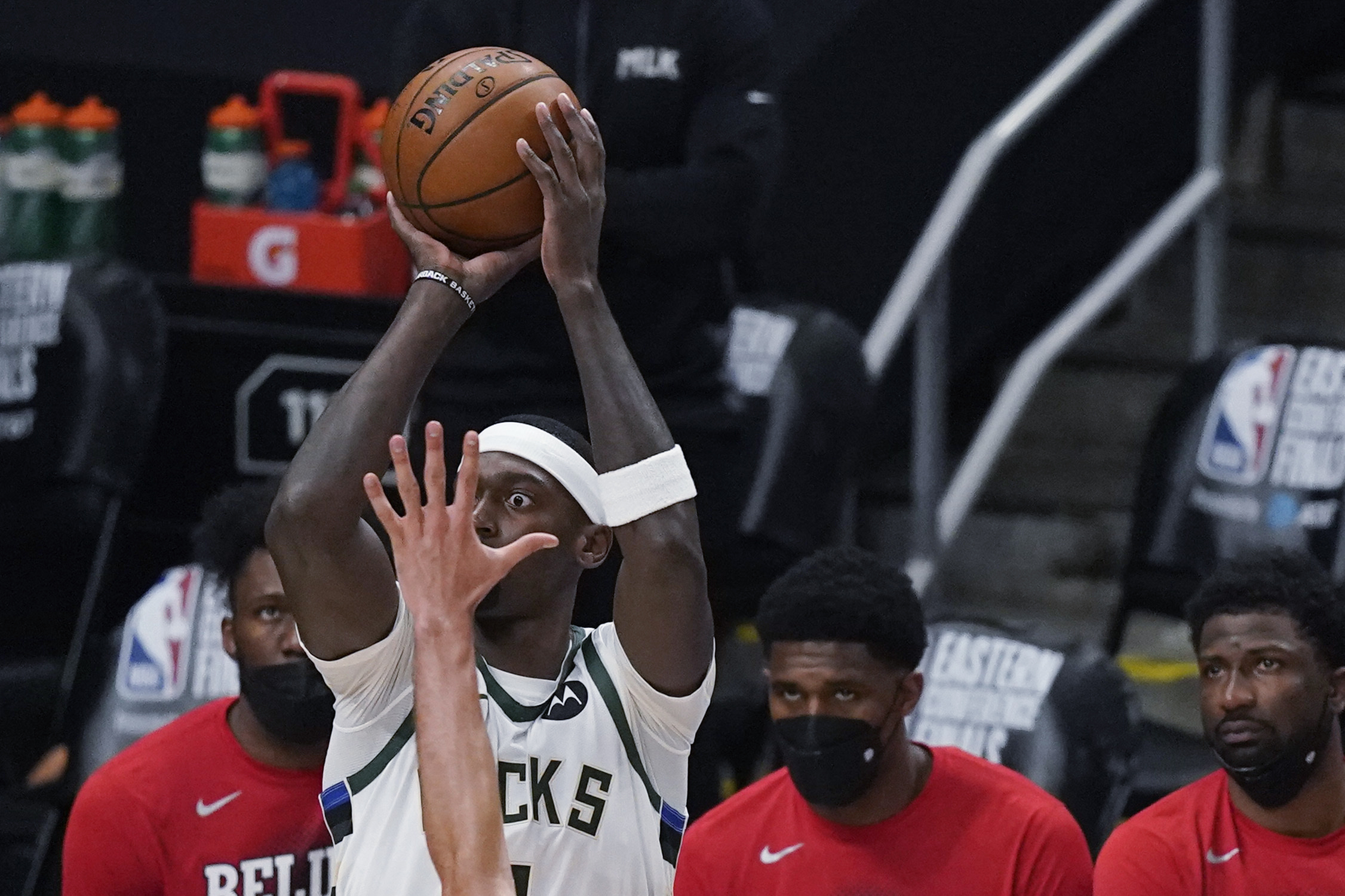 Hawks romp to Game 4 win without Young, Giannis goes down