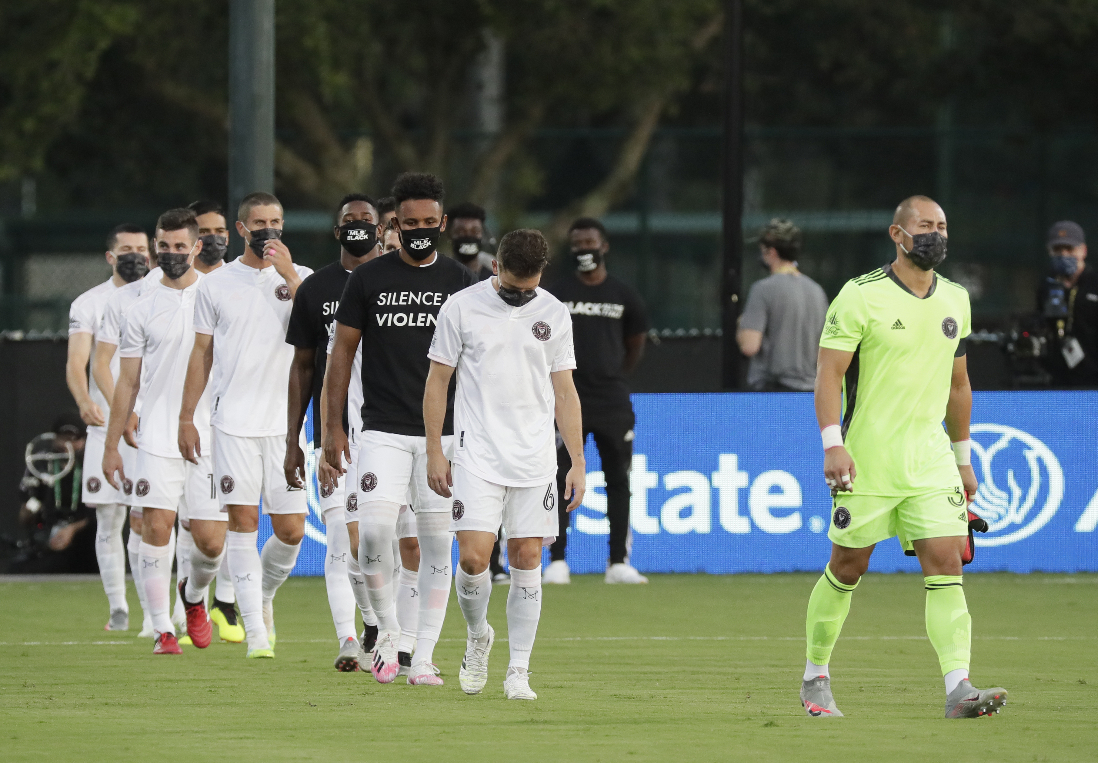 Xavier Arreaga will likely miss MLS Cup due to birth of first child -  Sounder At Heart