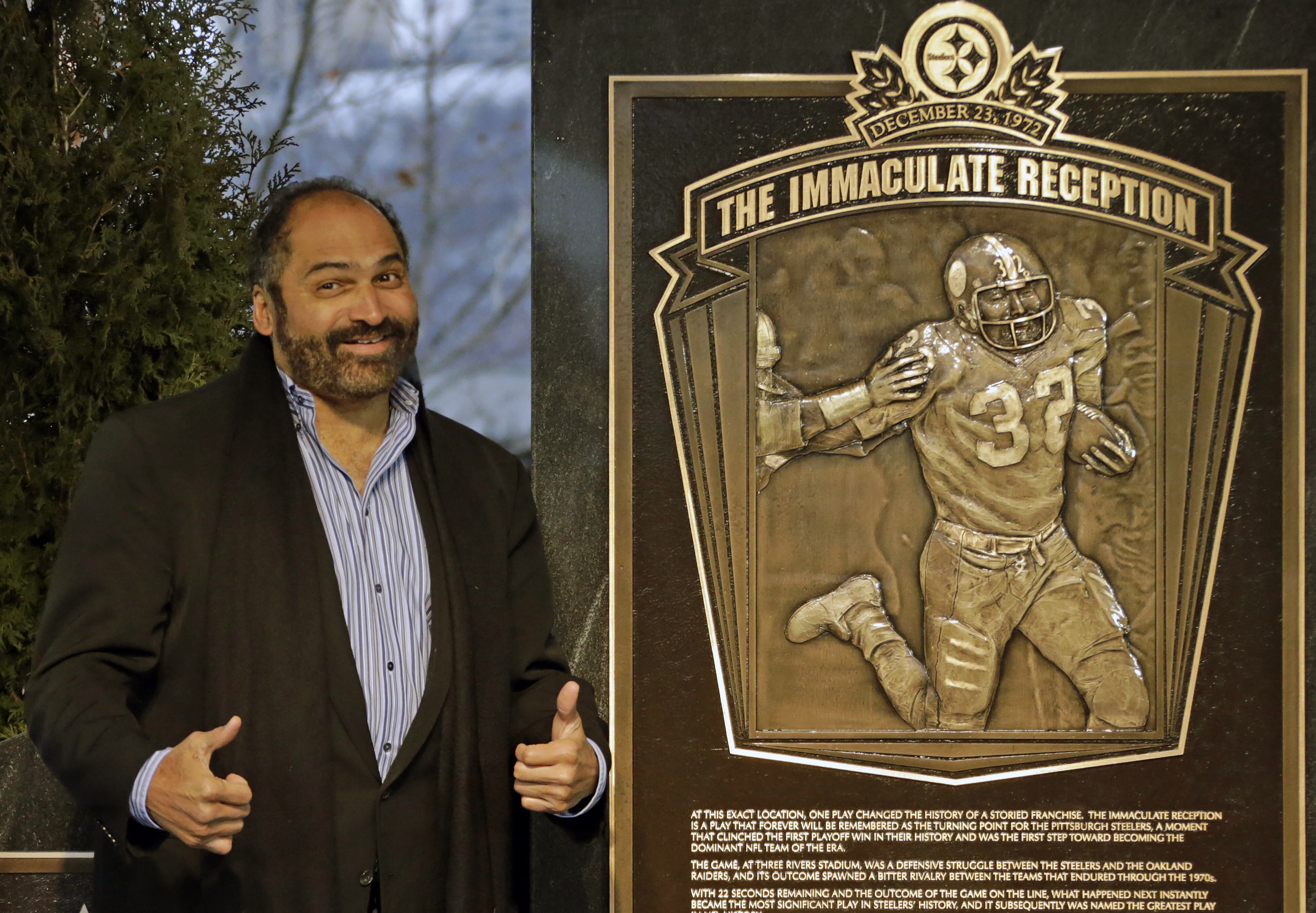 Steelers retire Franco Harris' No. 32 in somber ceremony at