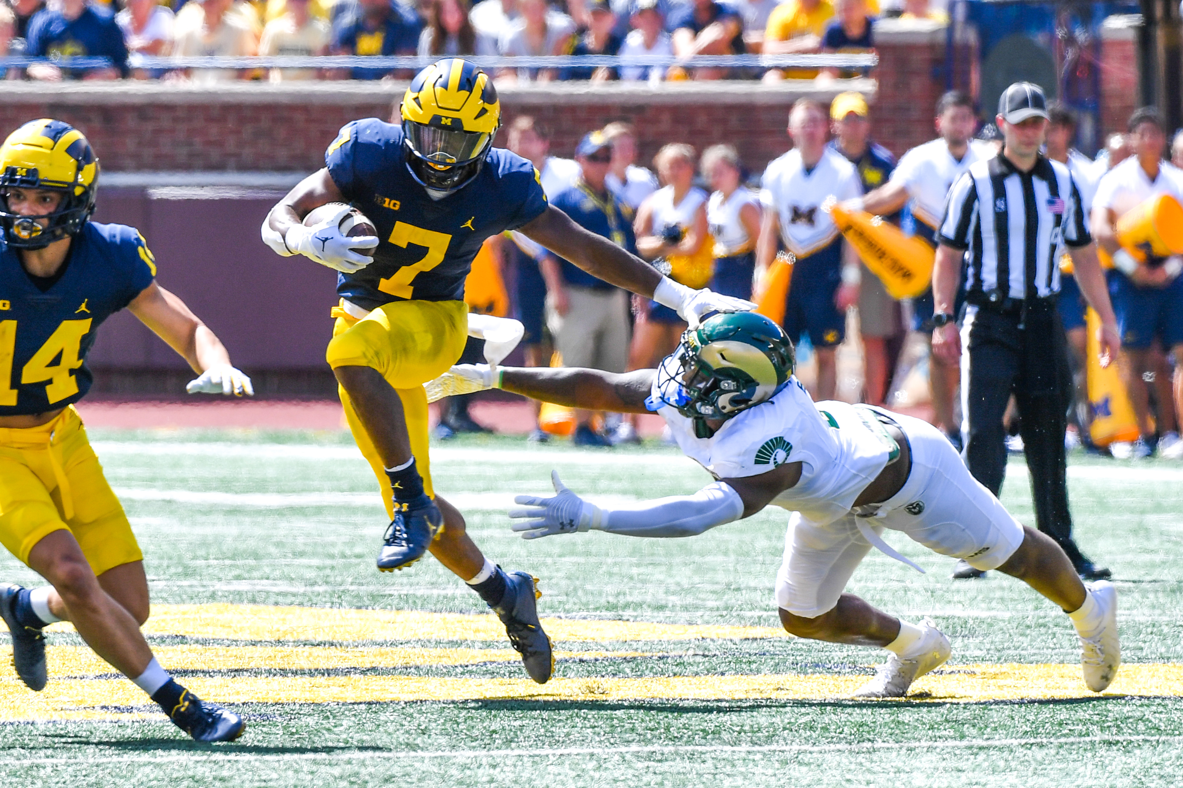 A breakout game for Michigan RB Donovan Edwards, catching the ball