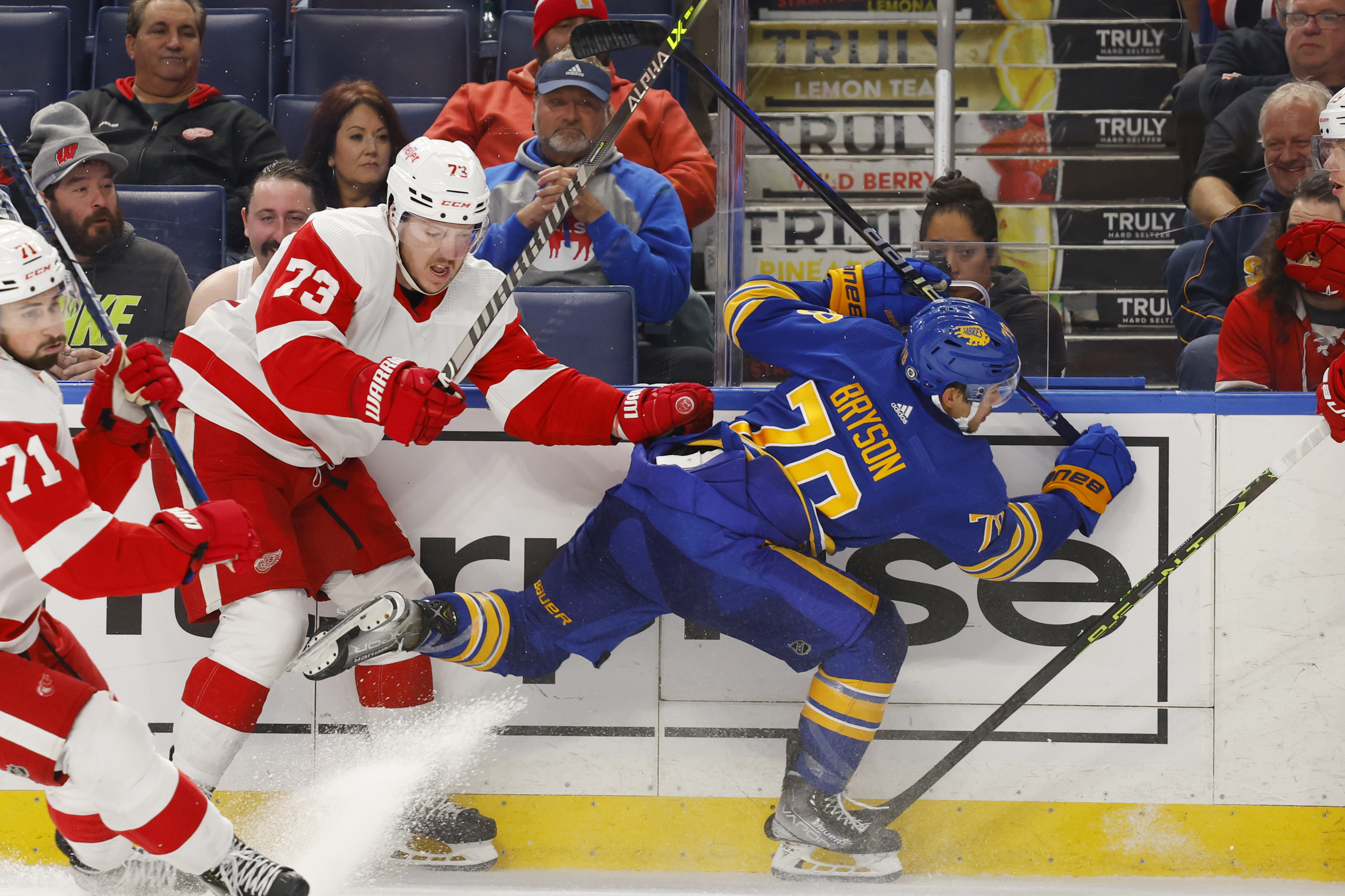 Thompson has 3 goals, 3 assists as Sabres beat Red Wings