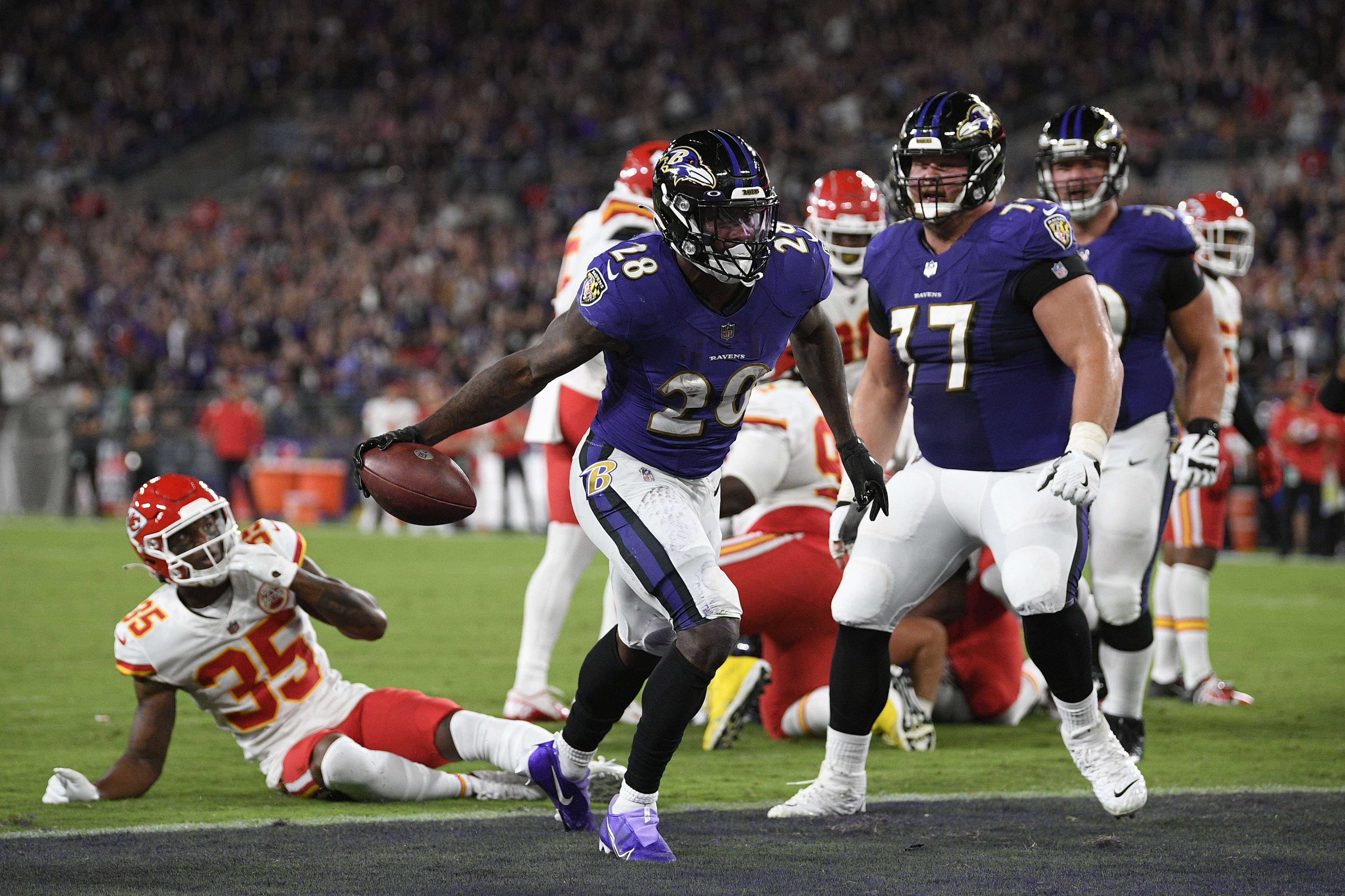 Kansas City Chiefs 35-36 Baltimore Ravens: Lamar Jackson leads Ravens to  stunning comeback win, NFL News