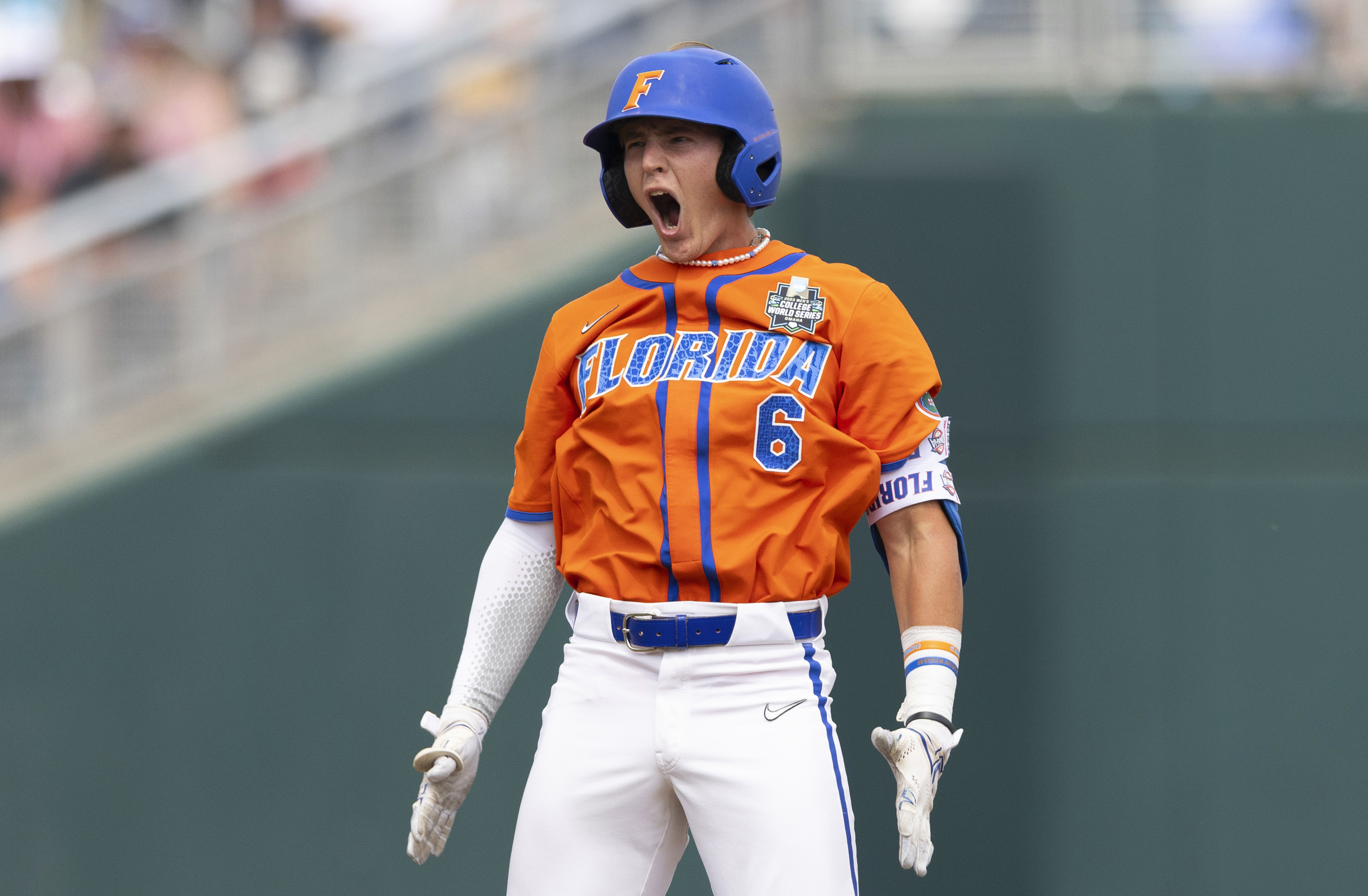 Florida locks up spot in the College World Series finals with a 3