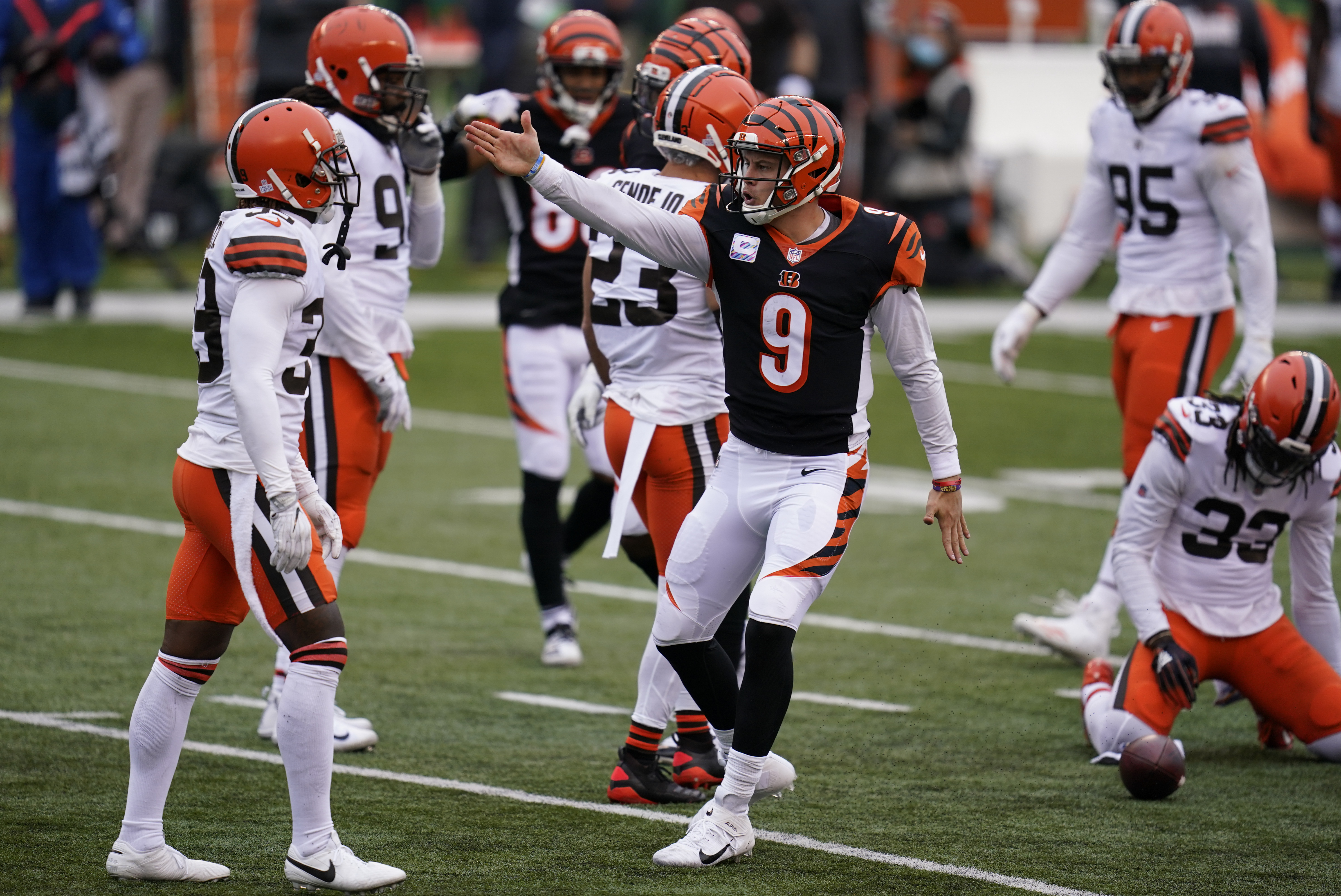 BENGALS FAN REACTS TO THE CINCINNATI BENGALS ANNOUNCING THEIR UNIFORM COMBO  FOR WEEK 1!! 