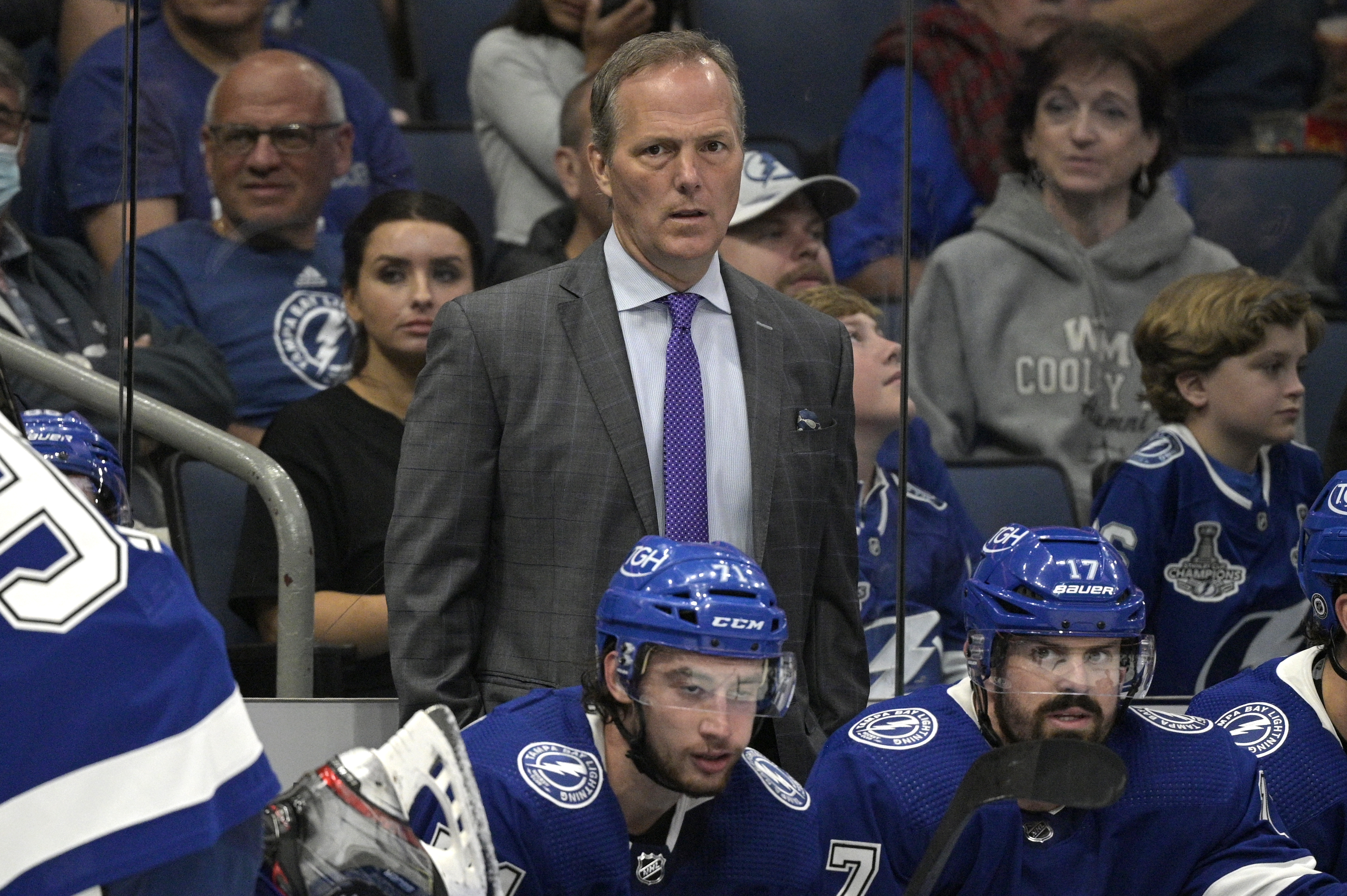 Lightning sign coach Jon Cooper to extension through 2024-25